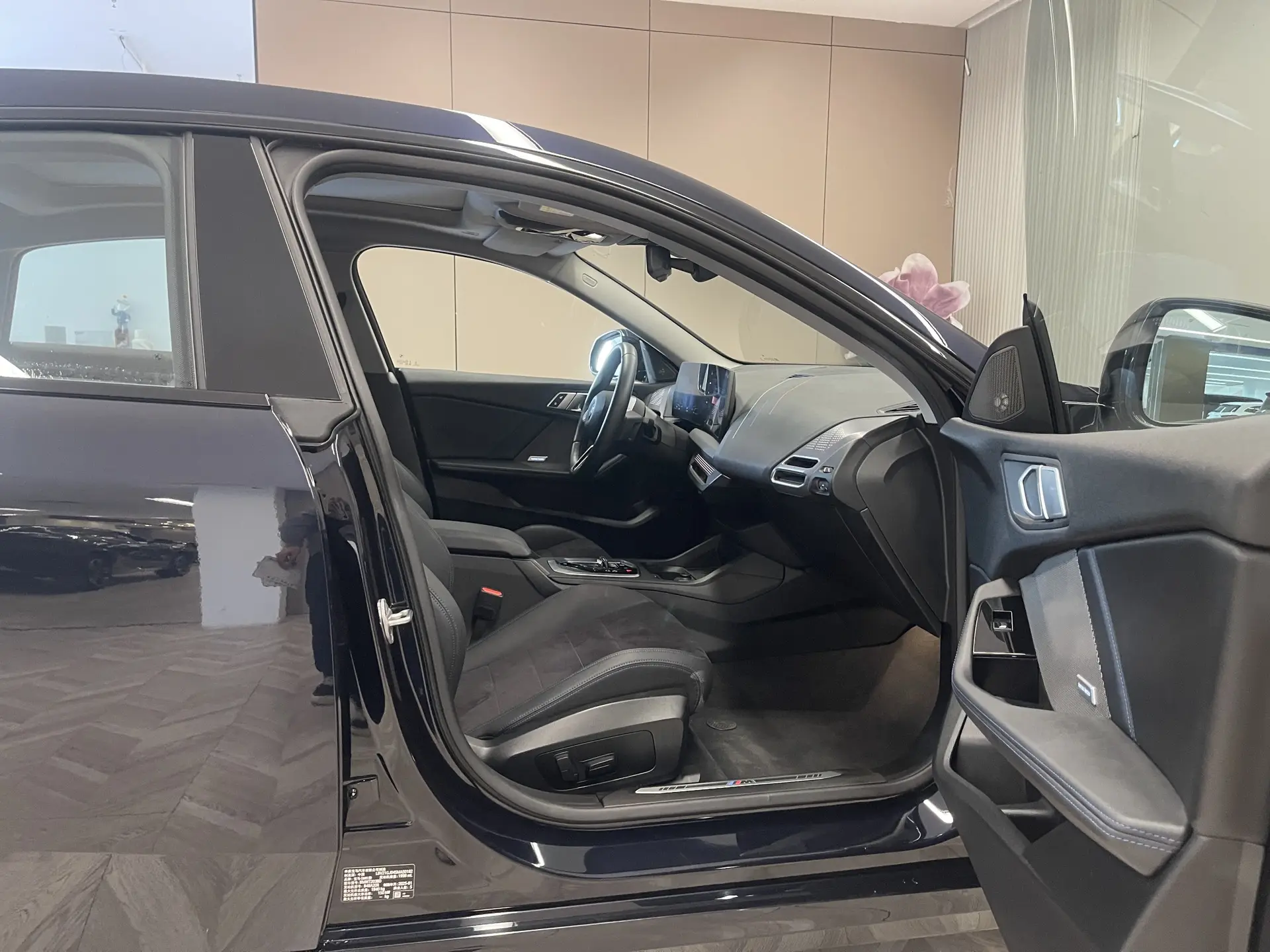 BMW 225L, 2025 20