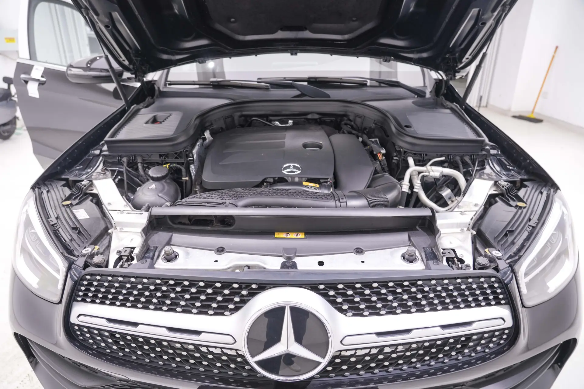 Mercedes-Benz GLC 260 L, 2020 12