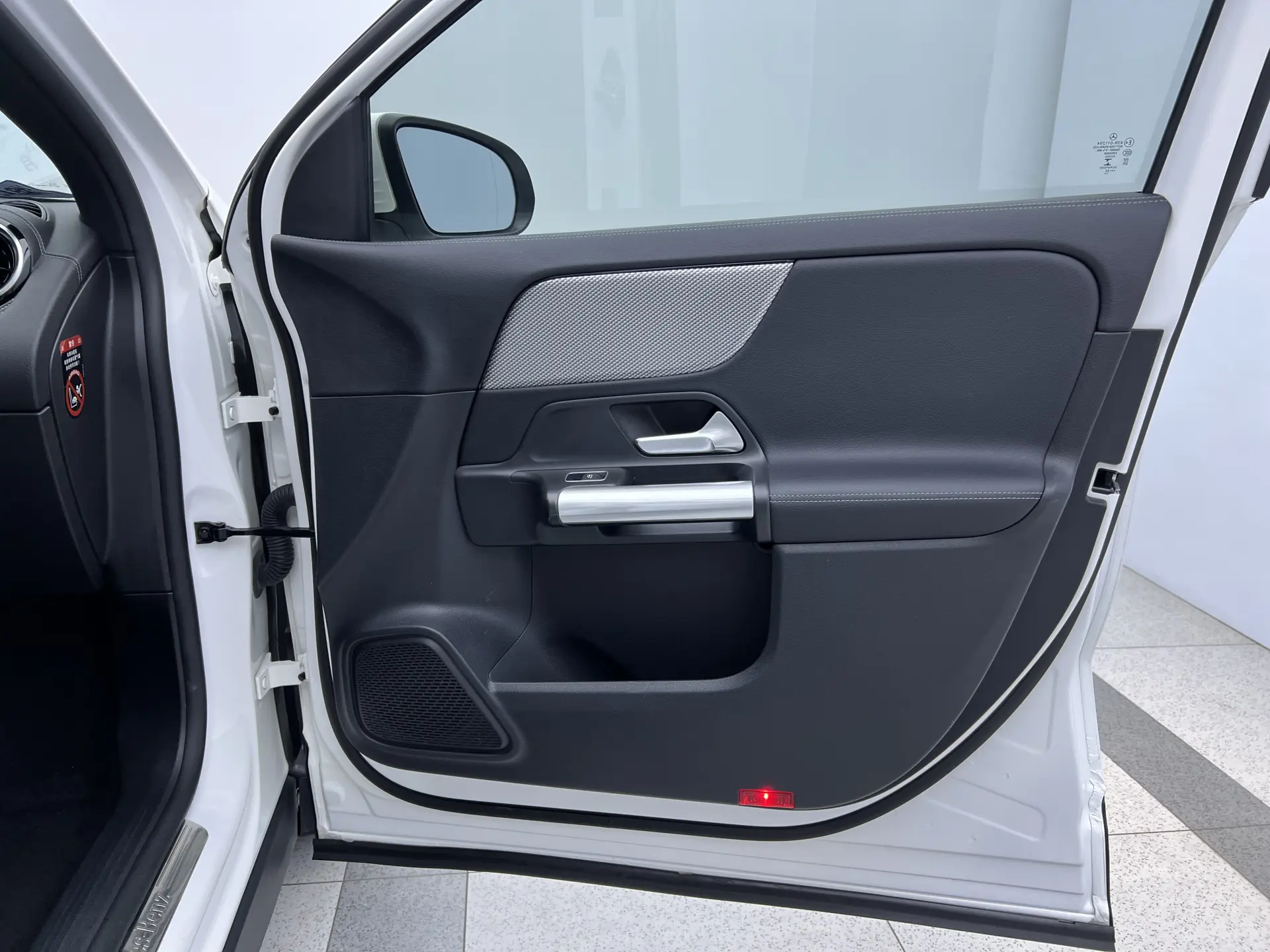 Mercedes-Benz GLA 200, 2022 22