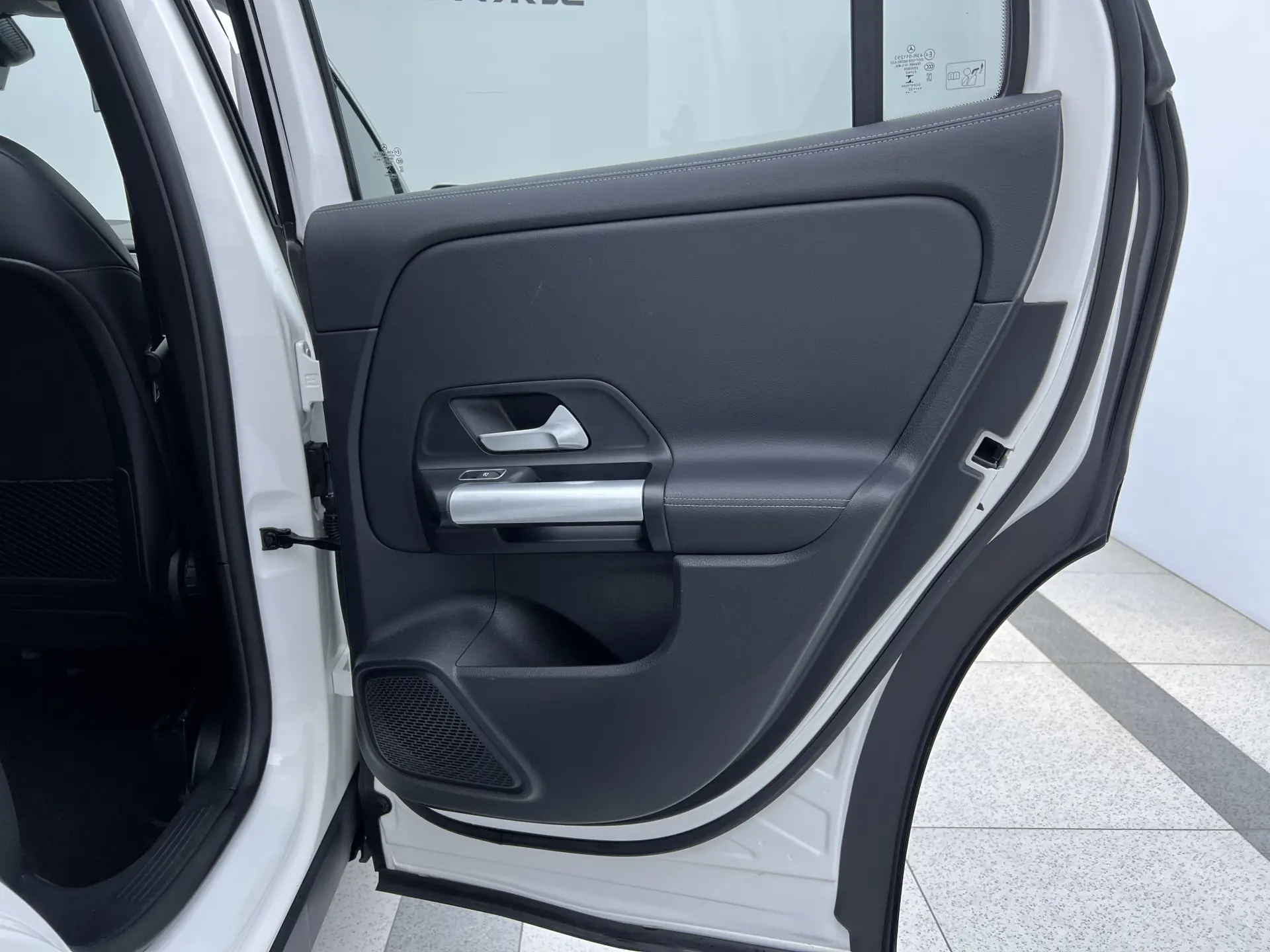 Mercedes-Benz GLA 200, 2022 18