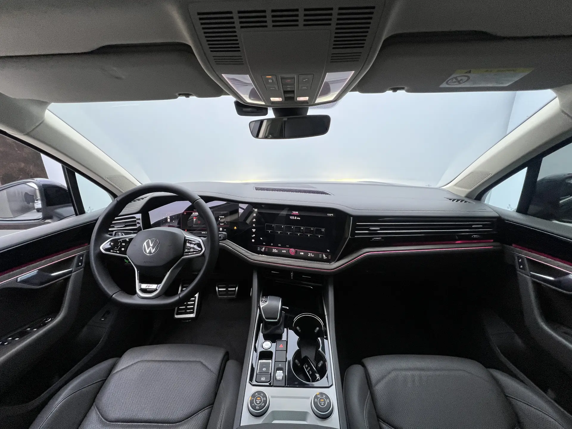 Volkswagen Touareg, 2022 24