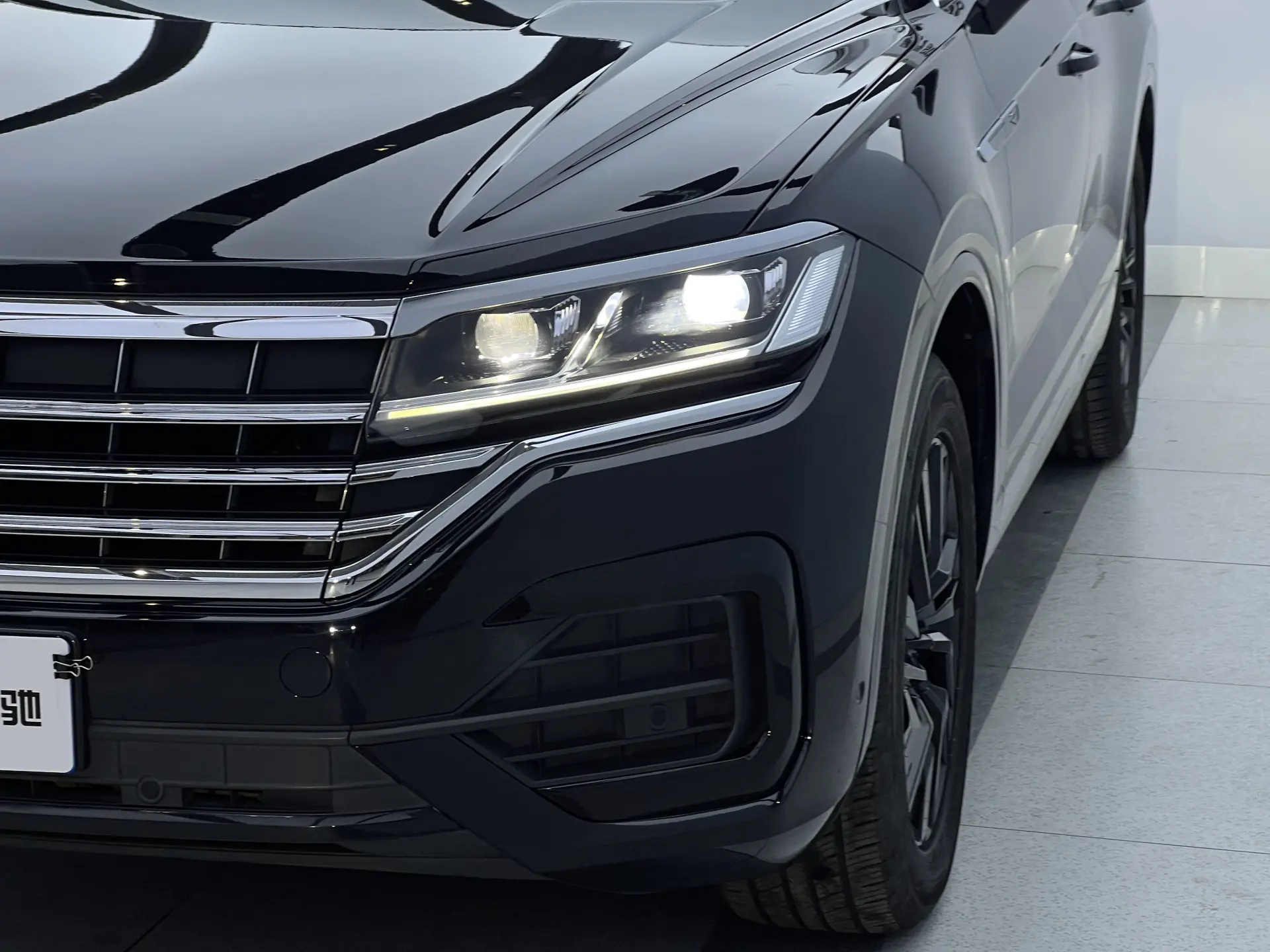 Volkswagen Touareg, 2022 все фото