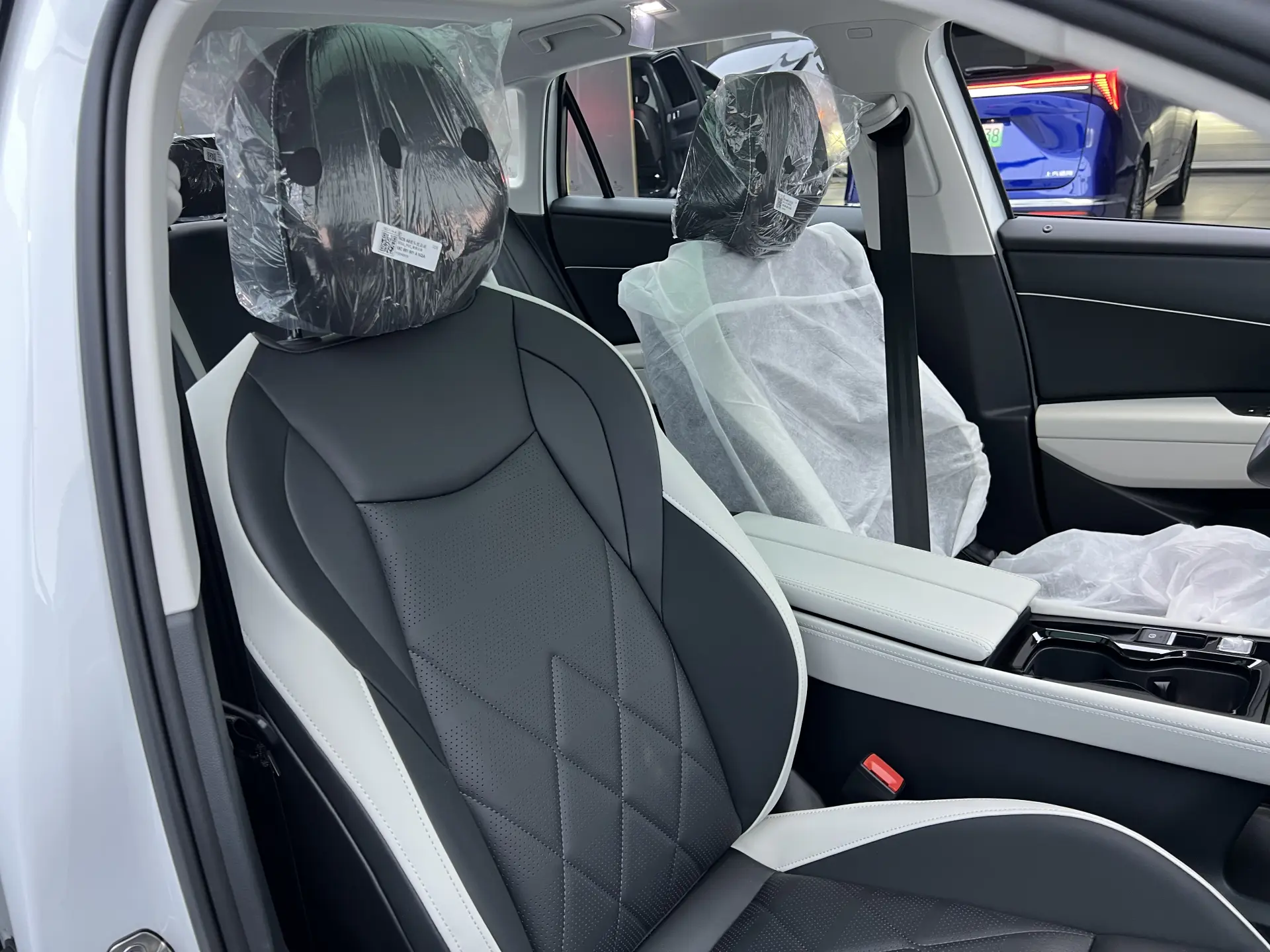 Volkswagen Sagitar, 2025 19