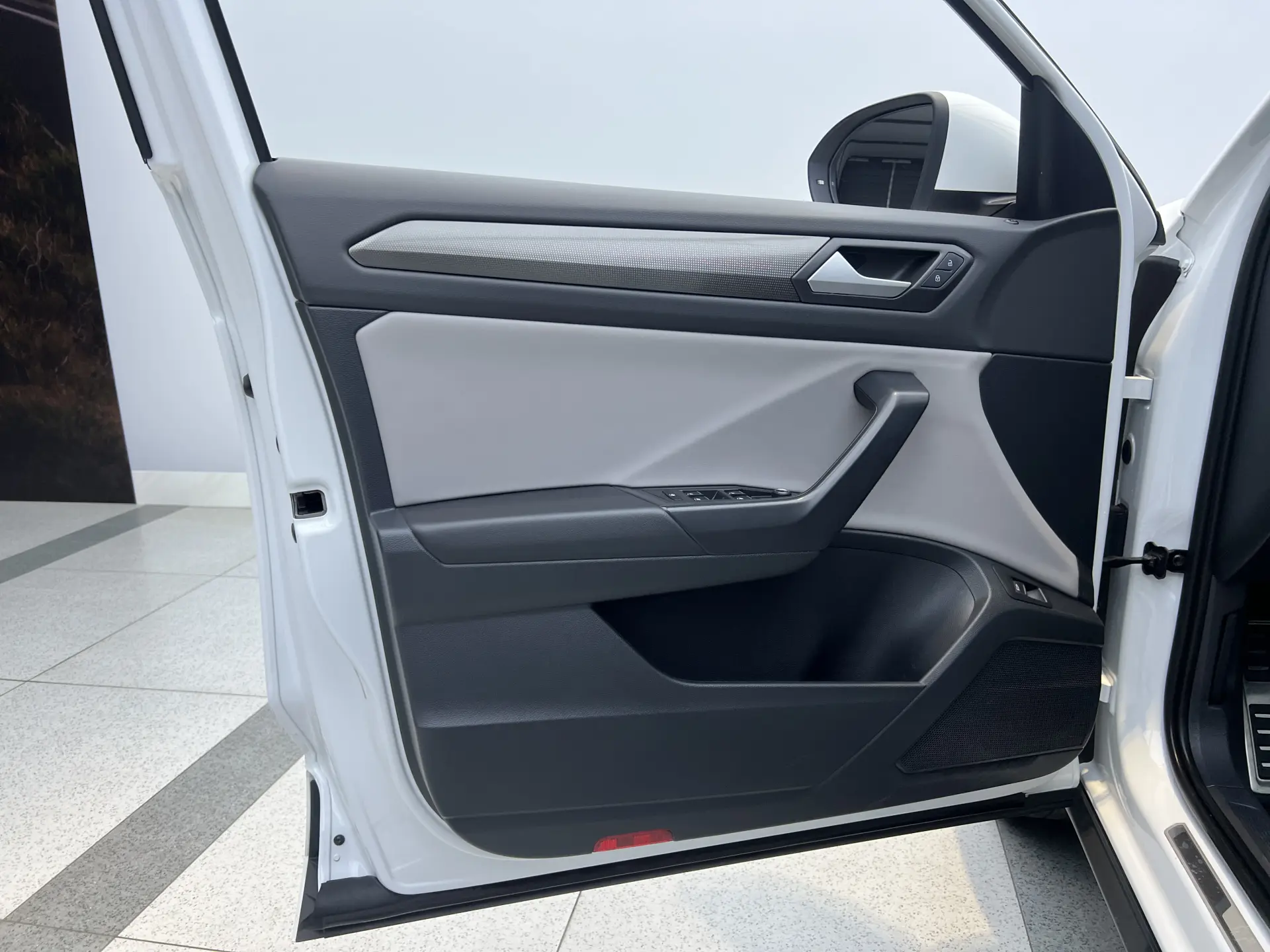Volkswagen T-ROC, 2025 11