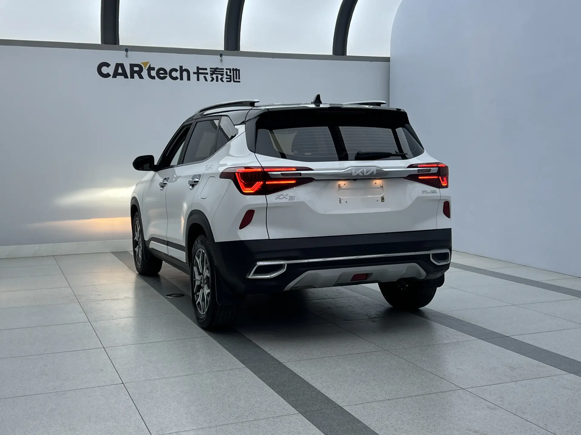Kia KX3, 2023 4