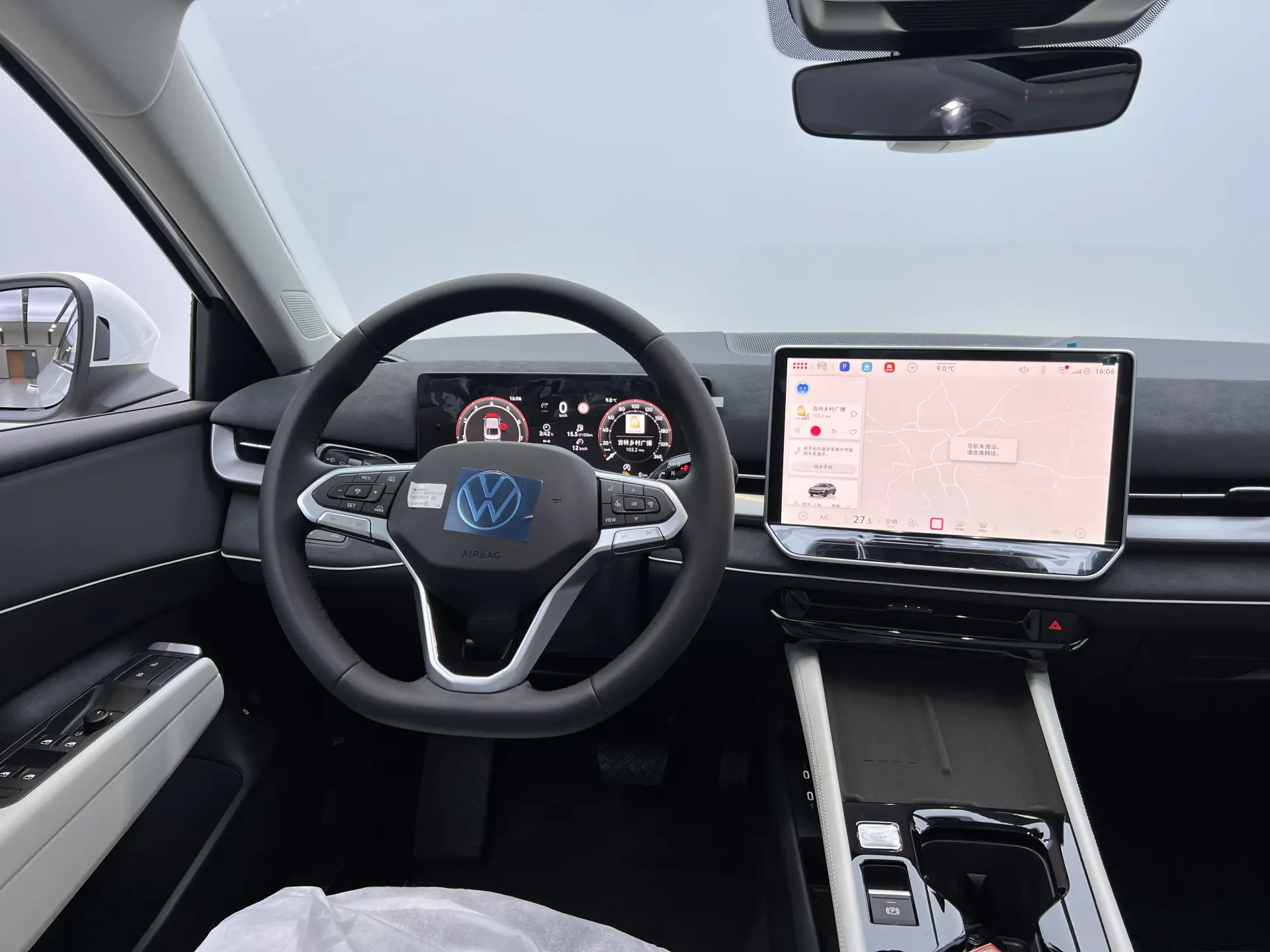 Volkswagen Sagitar, 2025 22