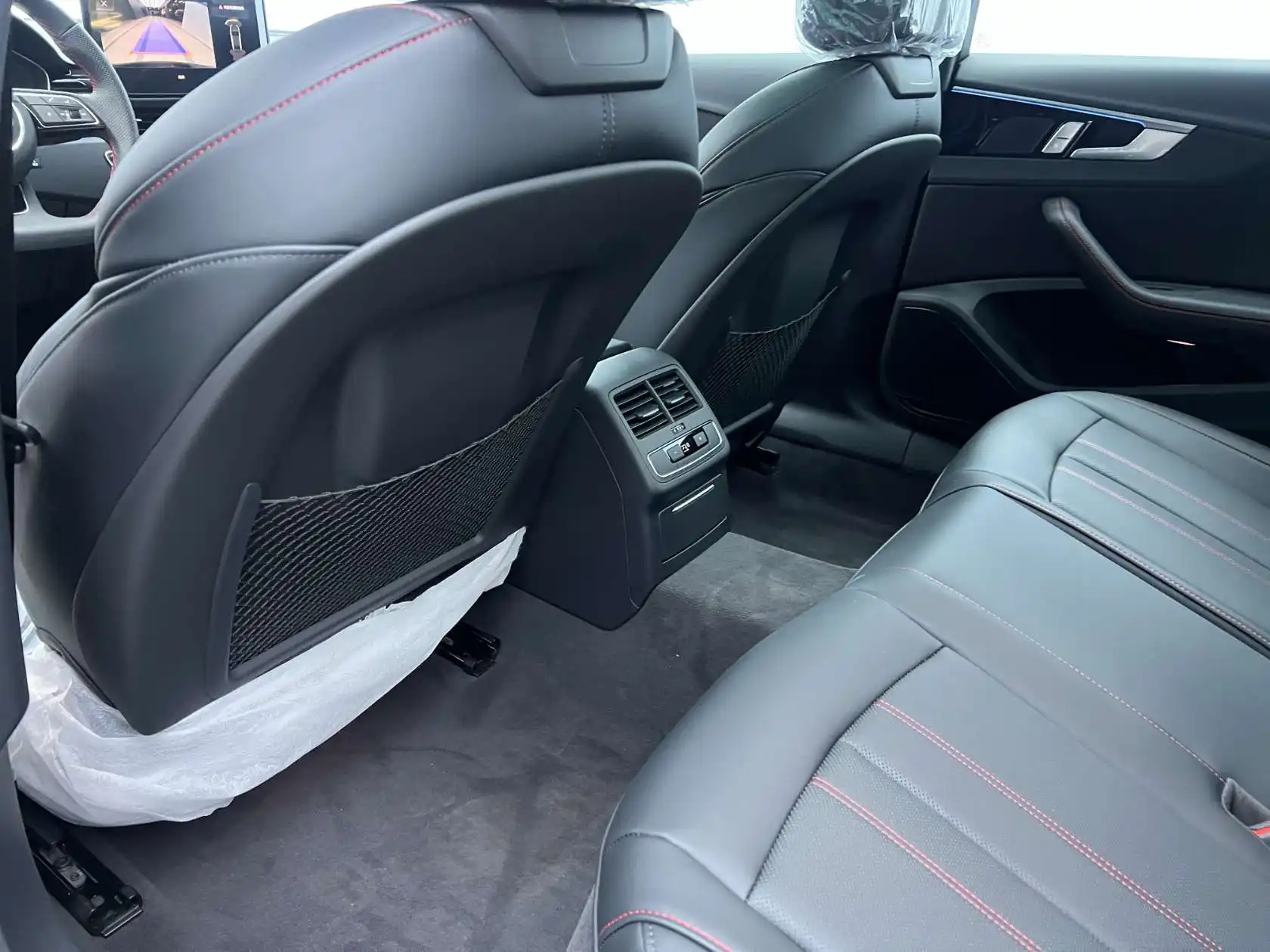 Audi A4L, 2025 11