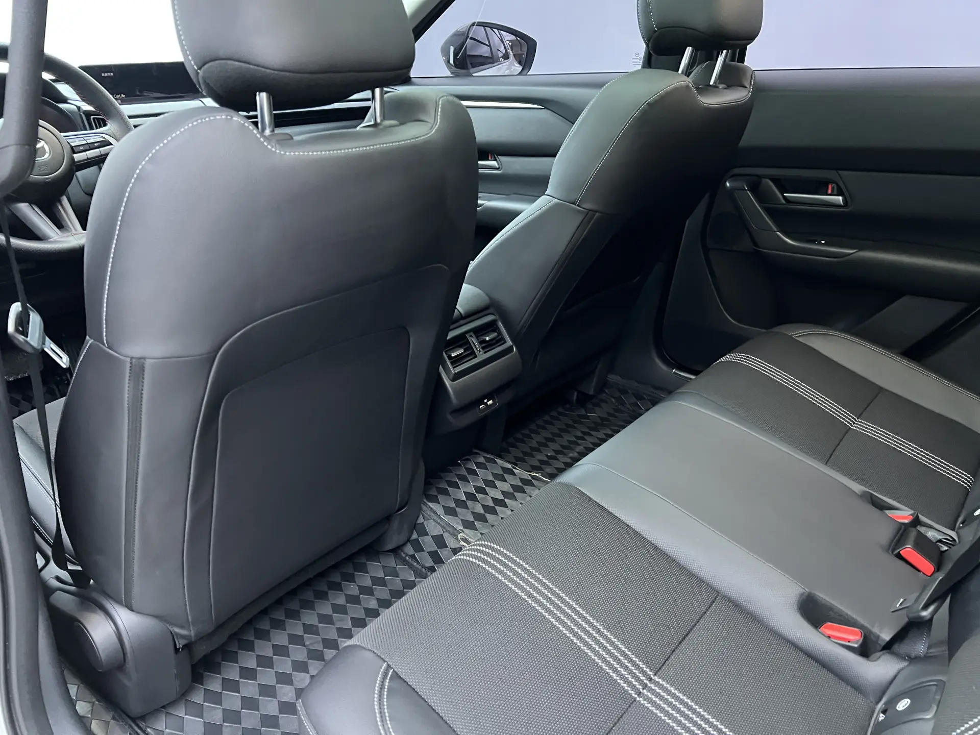 Mazda CX-50, 2023 13