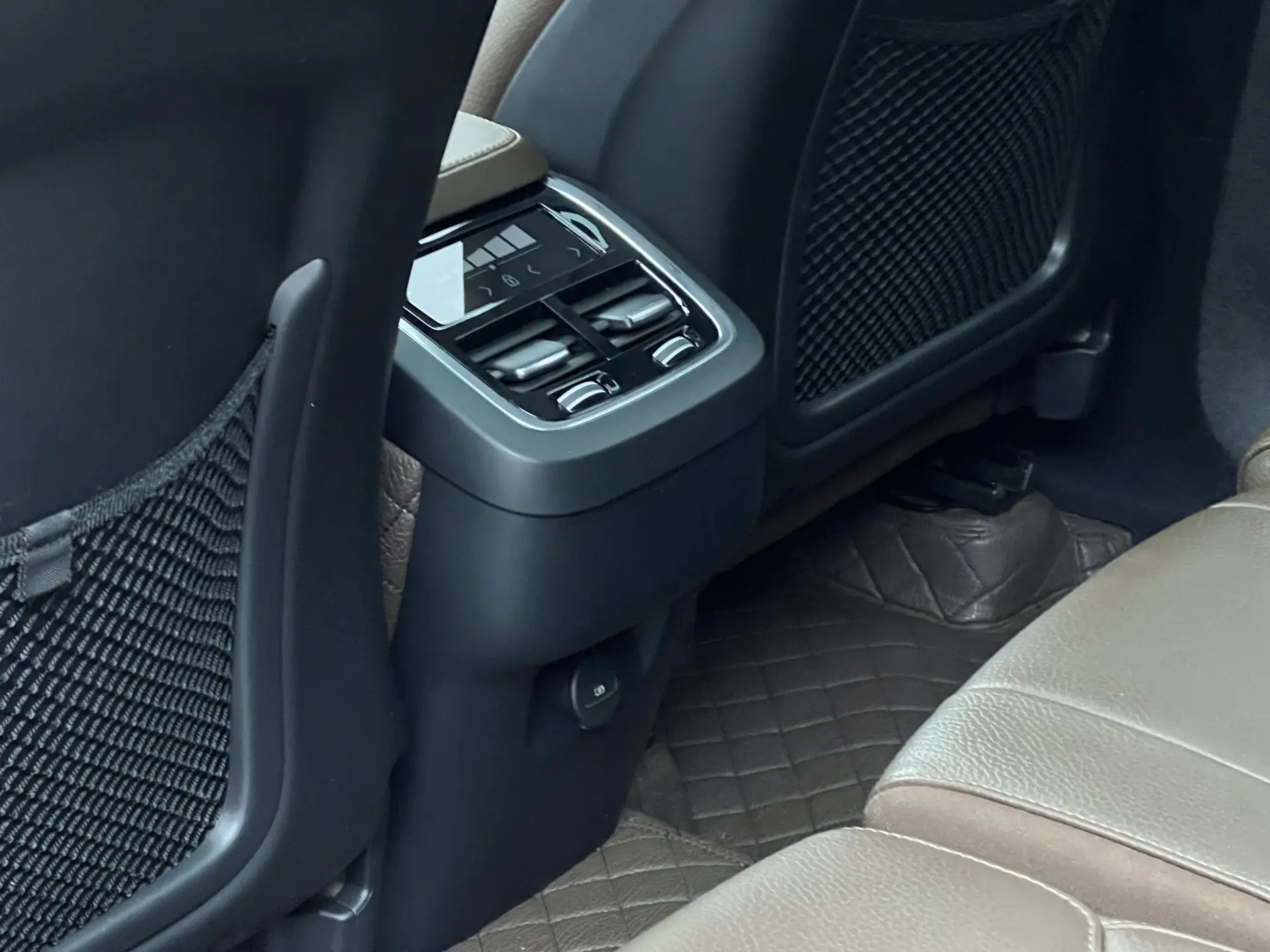 Volvo XC90, 2024 16