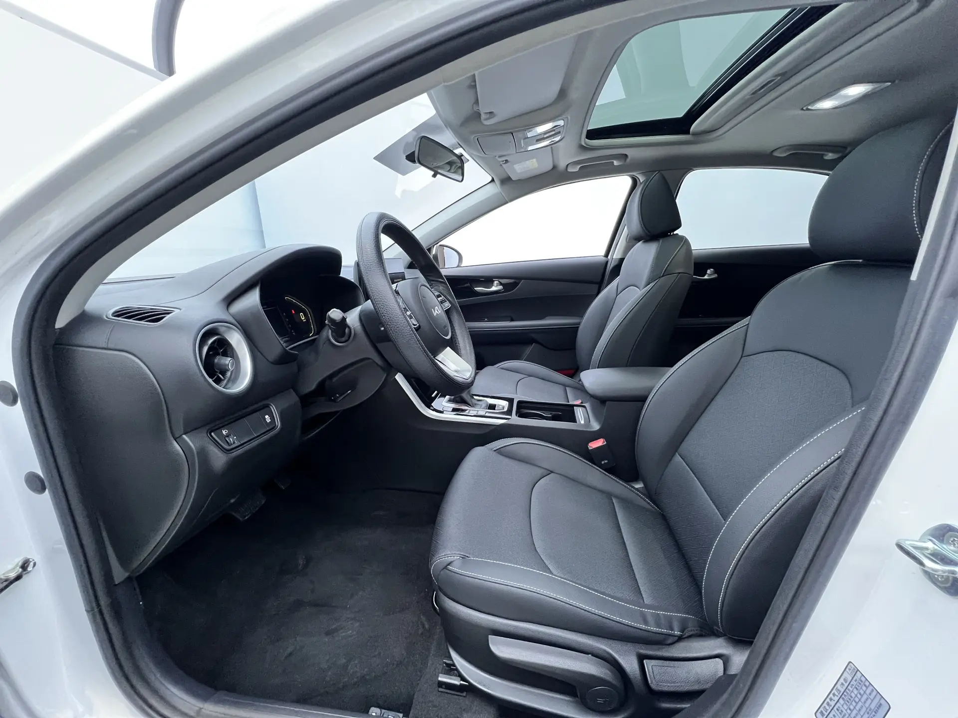 Kia K3, 2022 11
