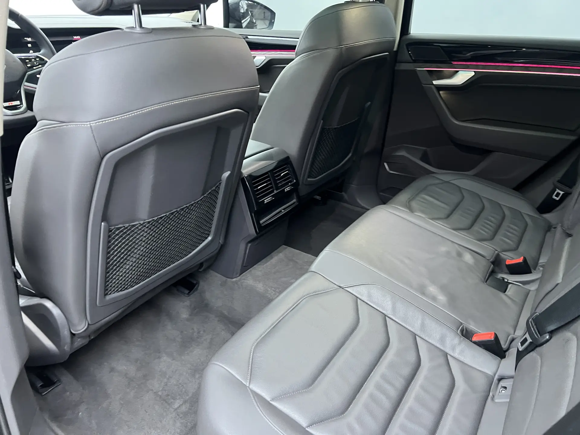 Volkswagen Touareg, 2022 15