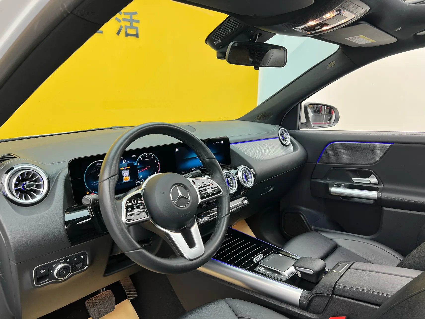 Mercedes-Benz GLA 200, 2022 38