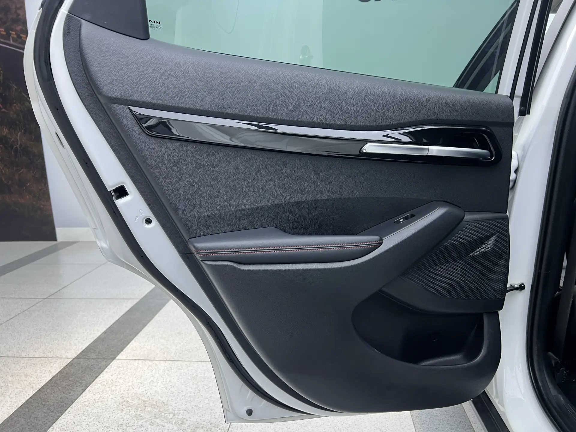 Kia KX3, 2023 15