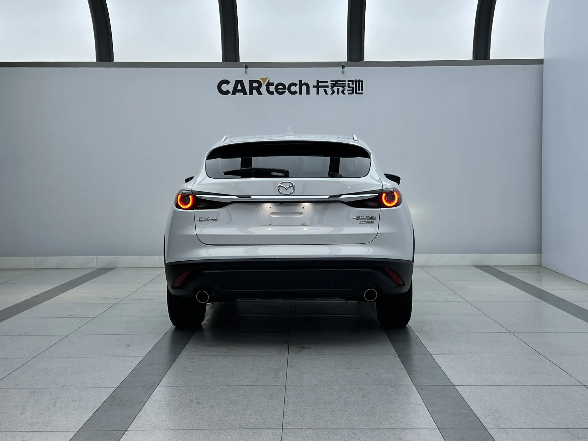Mazda CX-4, 2023 3