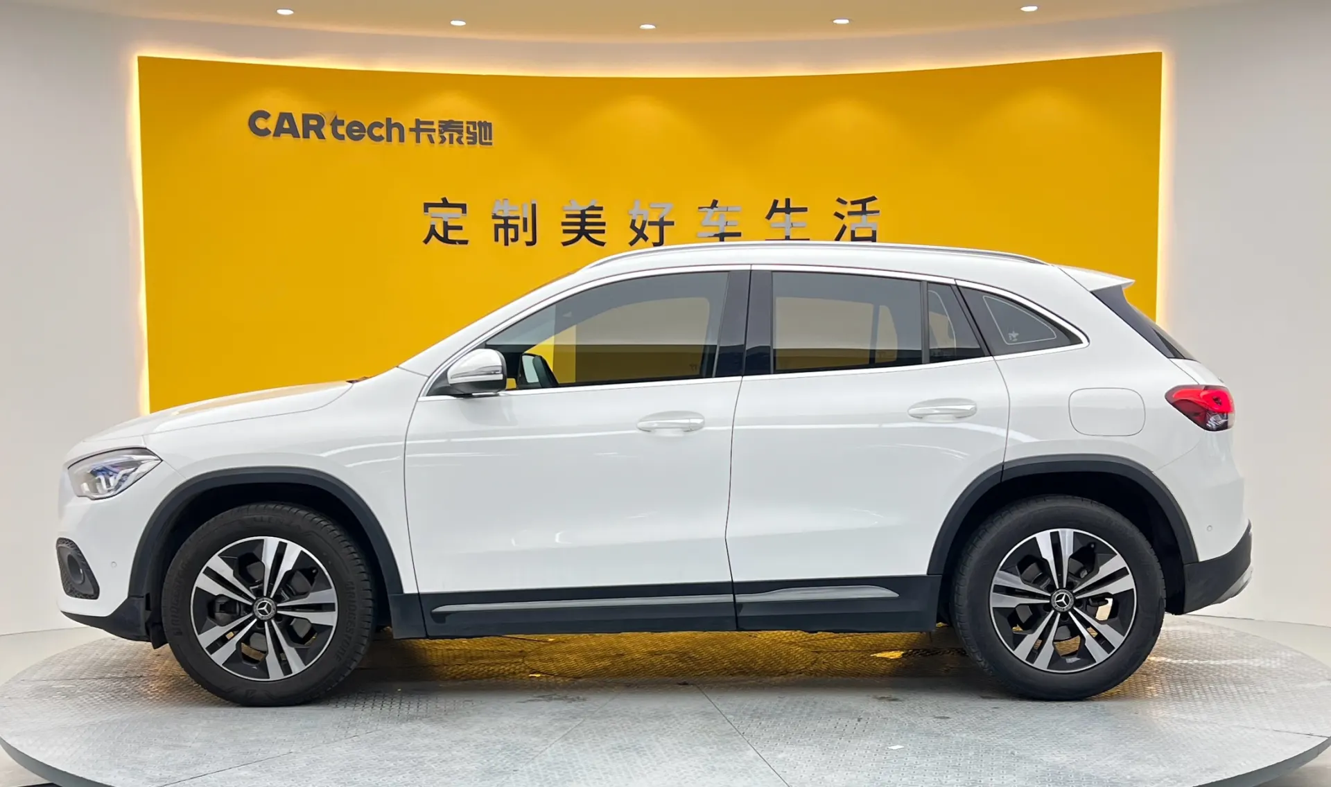 Mercedes-Benz GLA 200, 2022 8
