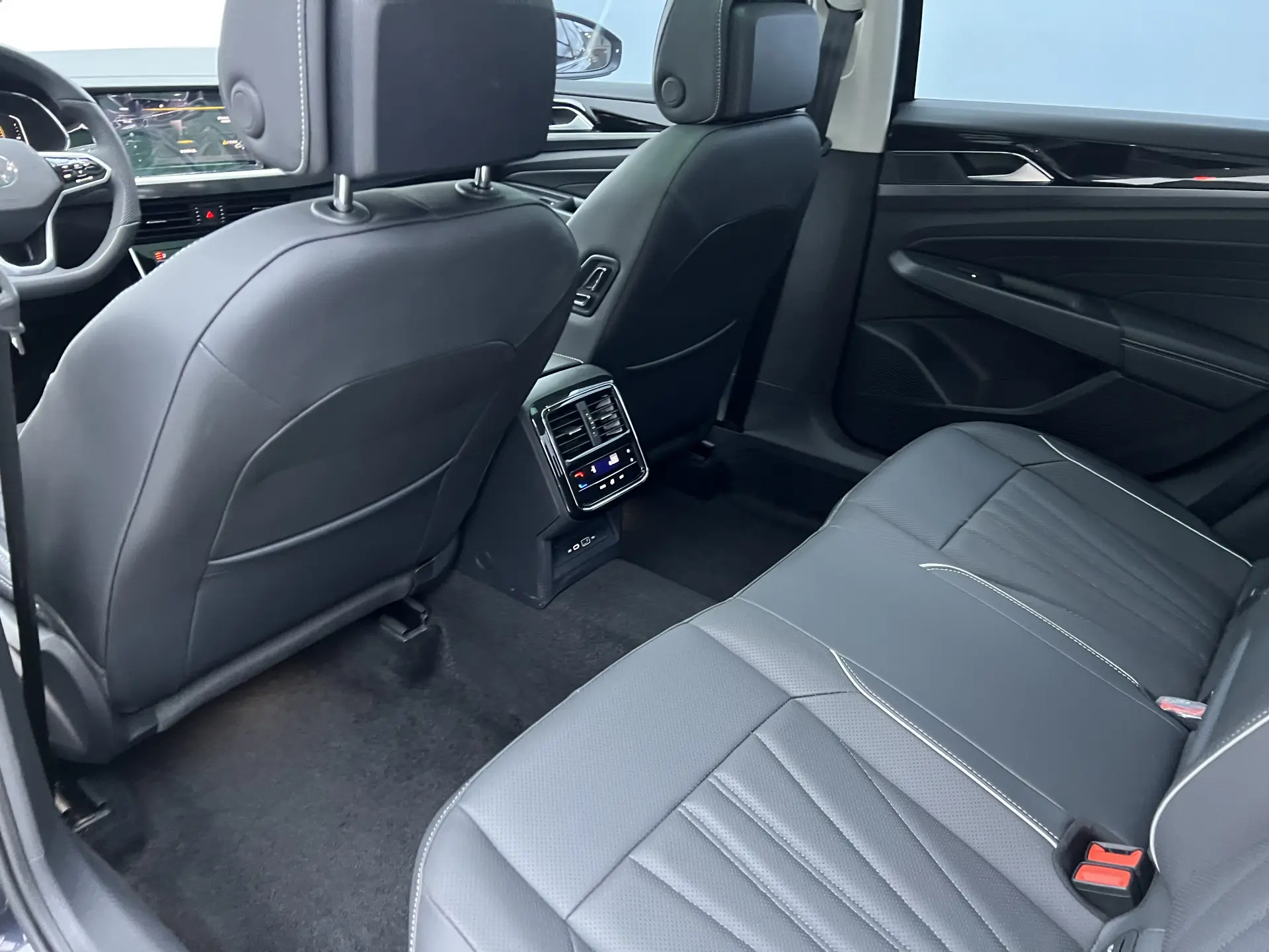 Volkswagen Passat, 2024 15