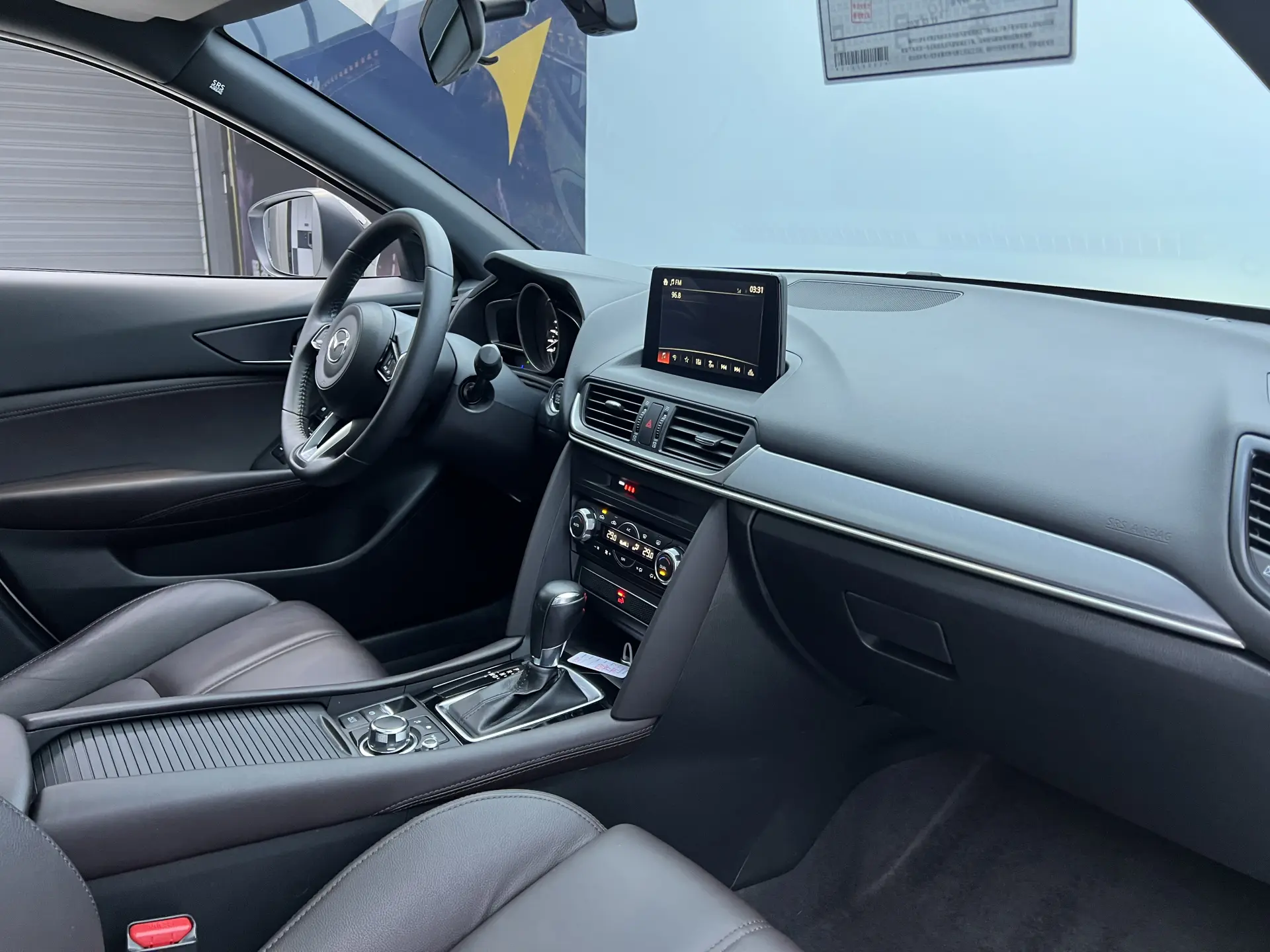 Mazda CX-4, 2023 19