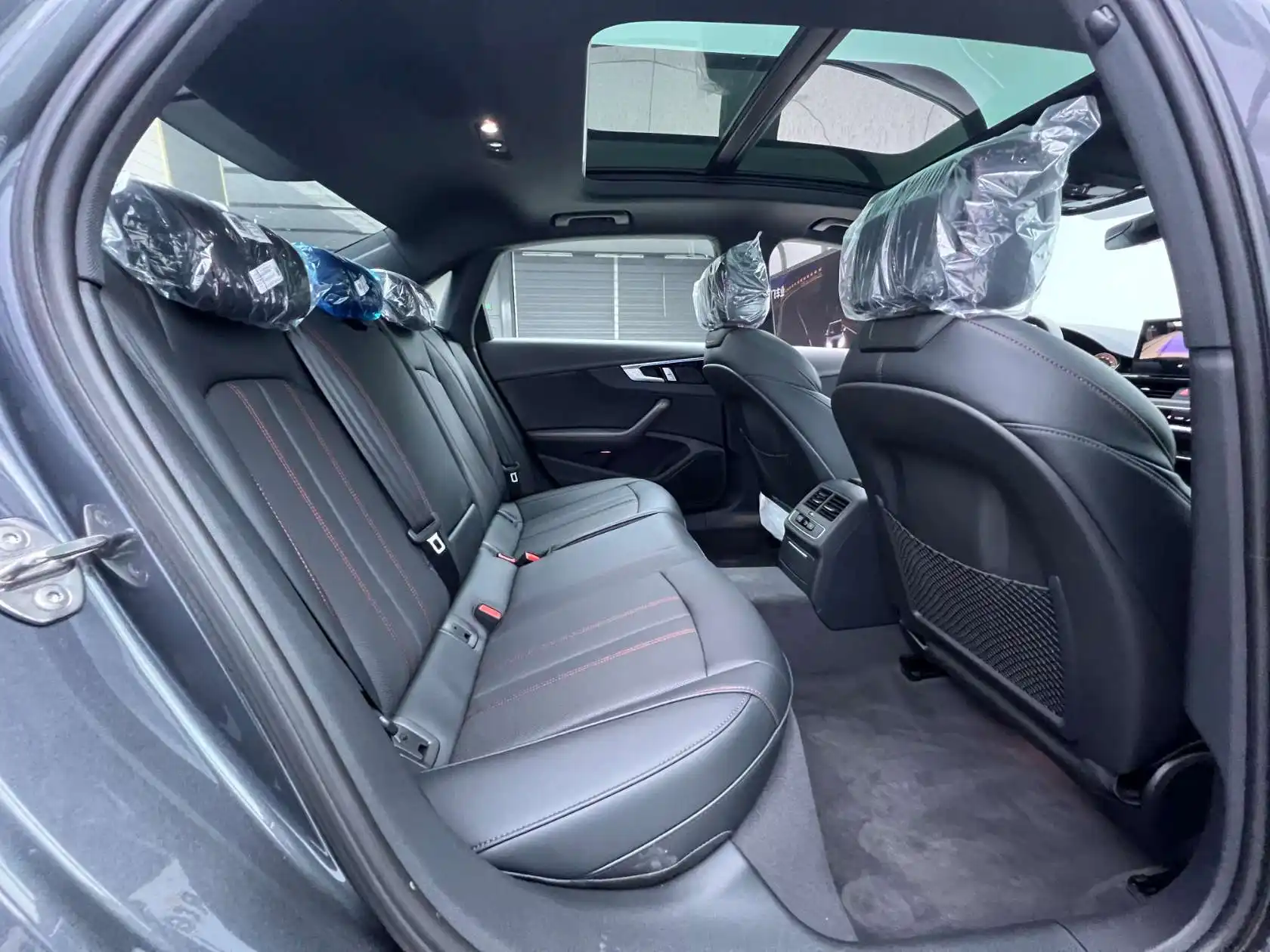 Audi A4L, 2025 13