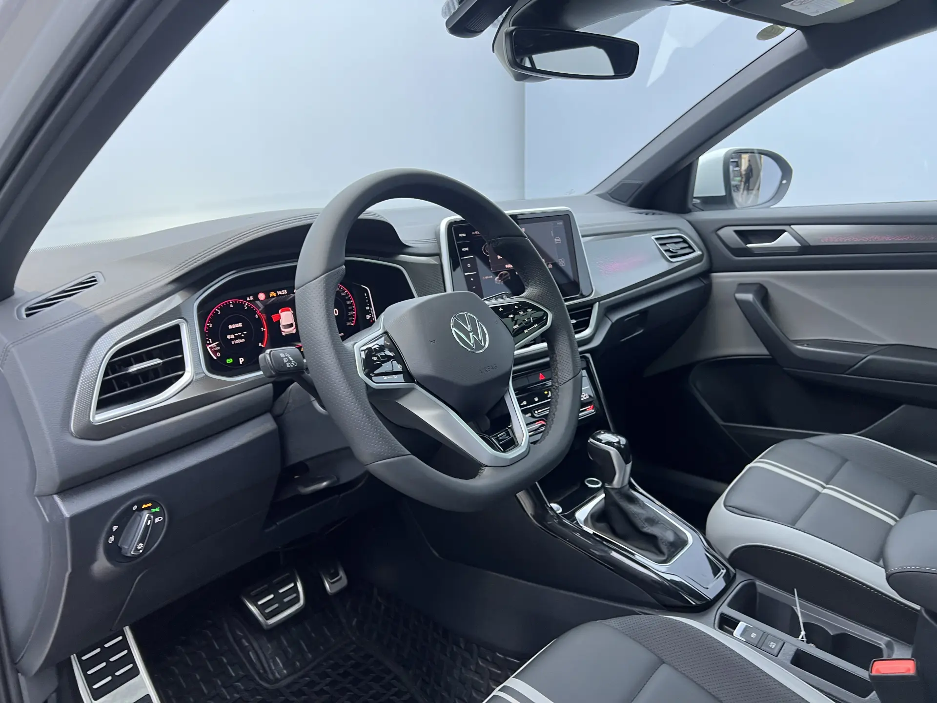 Volkswagen T-ROC, 2025 9