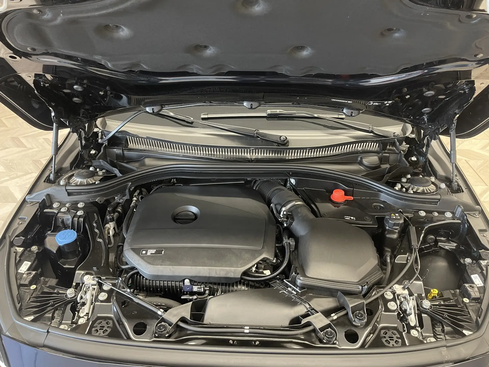 BMW 225L, 2025 12
