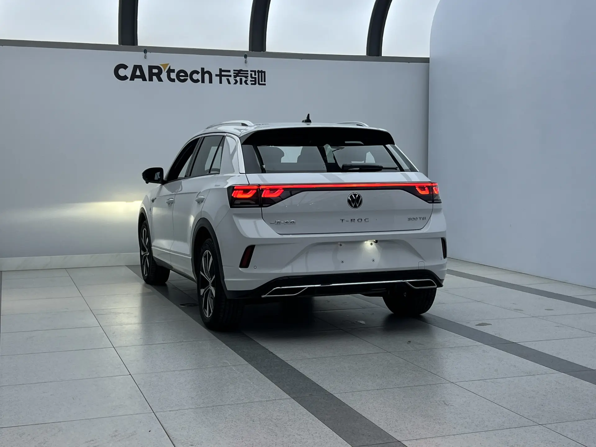 Volkswagen T-ROC, 2025 4