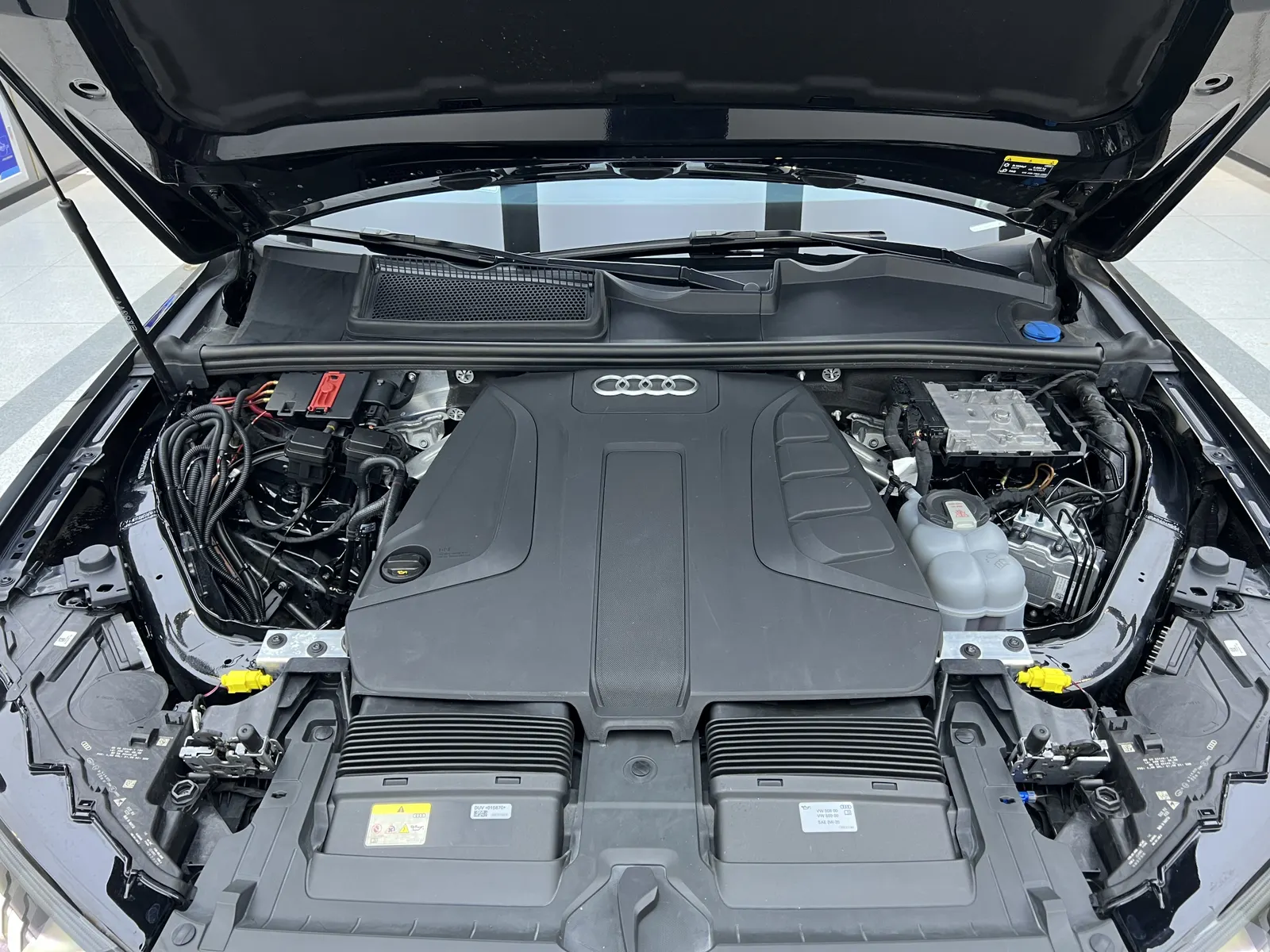 Audi Q7 45 TFSI, 2023 25