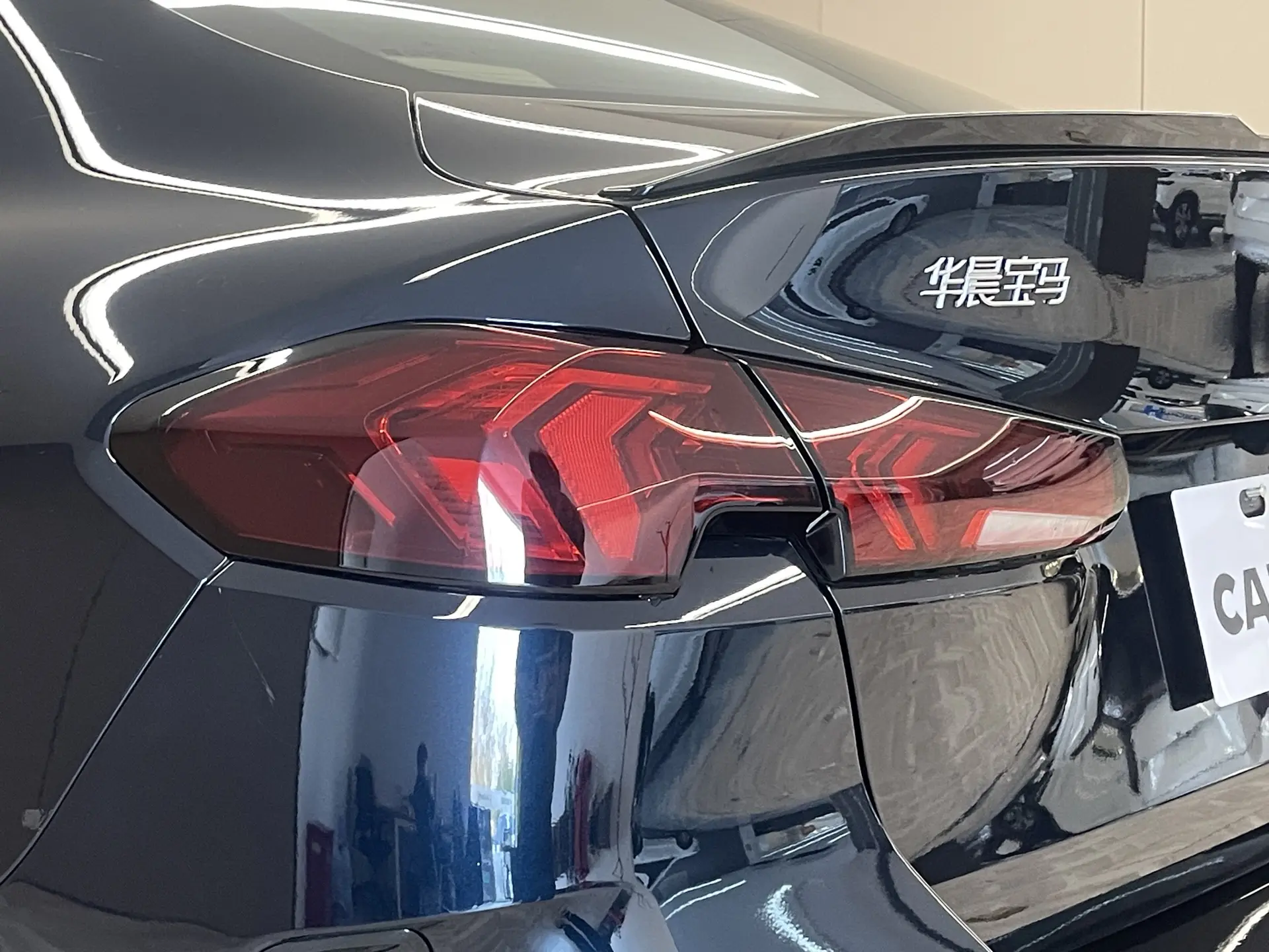 BMW 225L, 2025 11