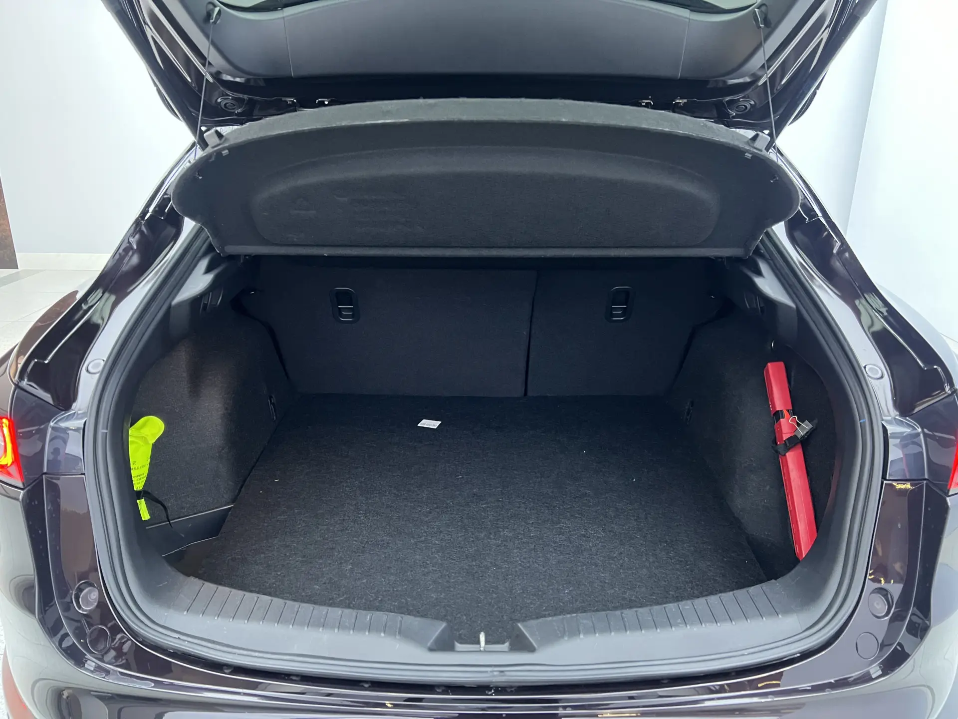 Mazda CX-4, 2023 28