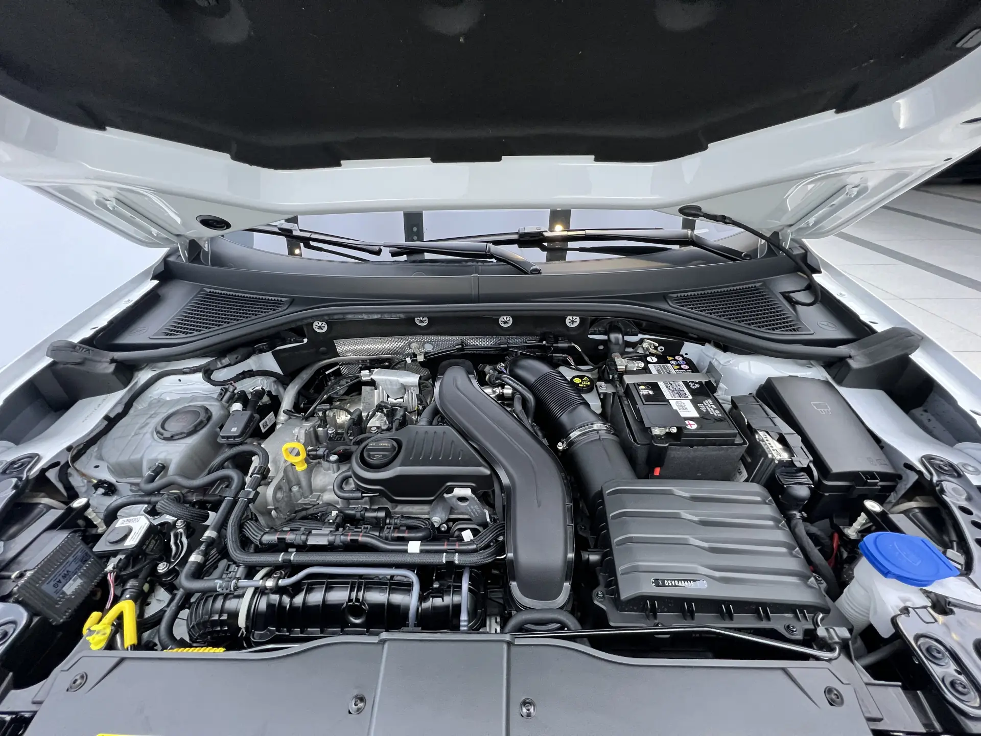 Volkswagen T-ROC, 2025 26