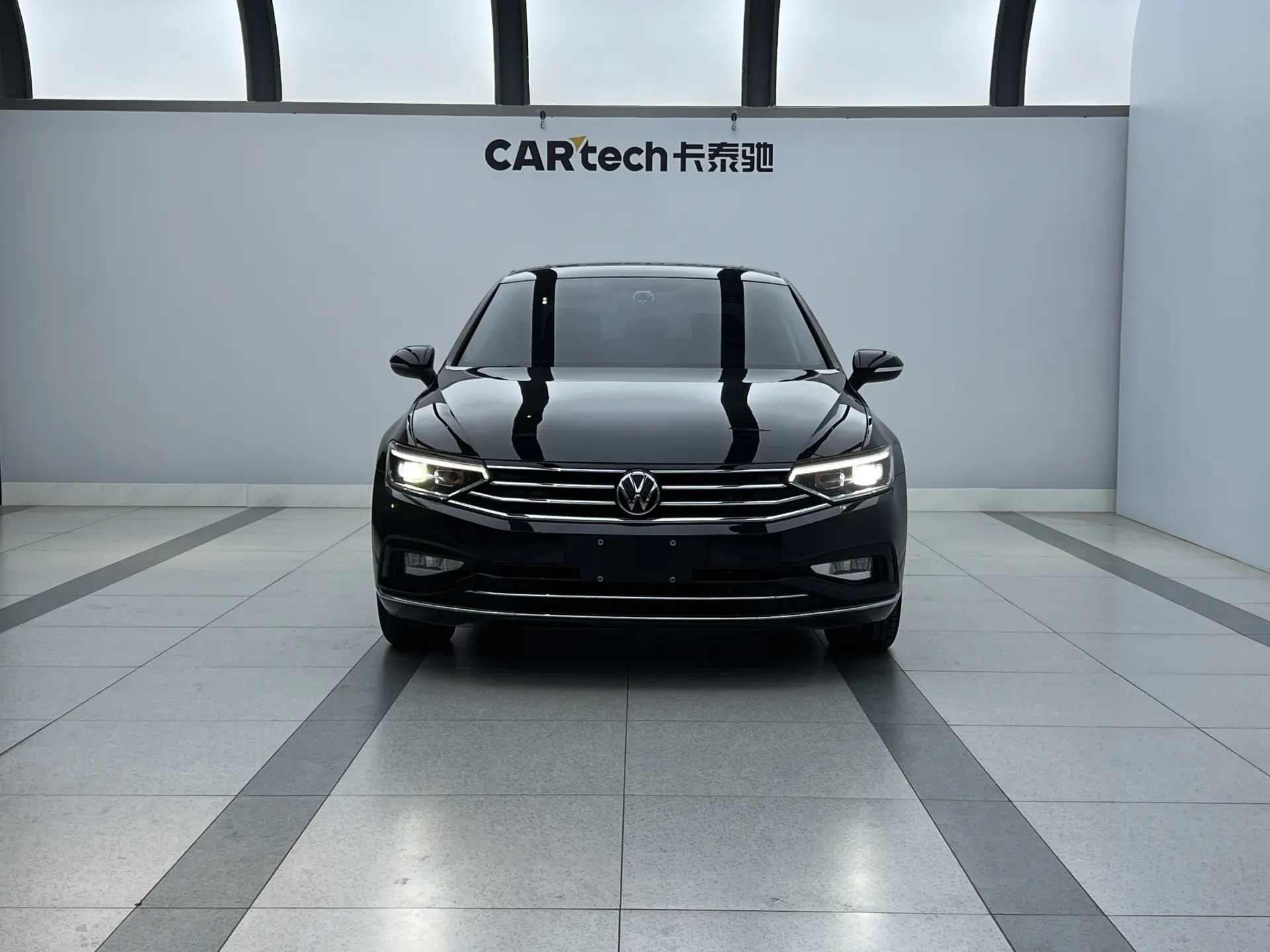 Volkswagen Magotan, 2021 2