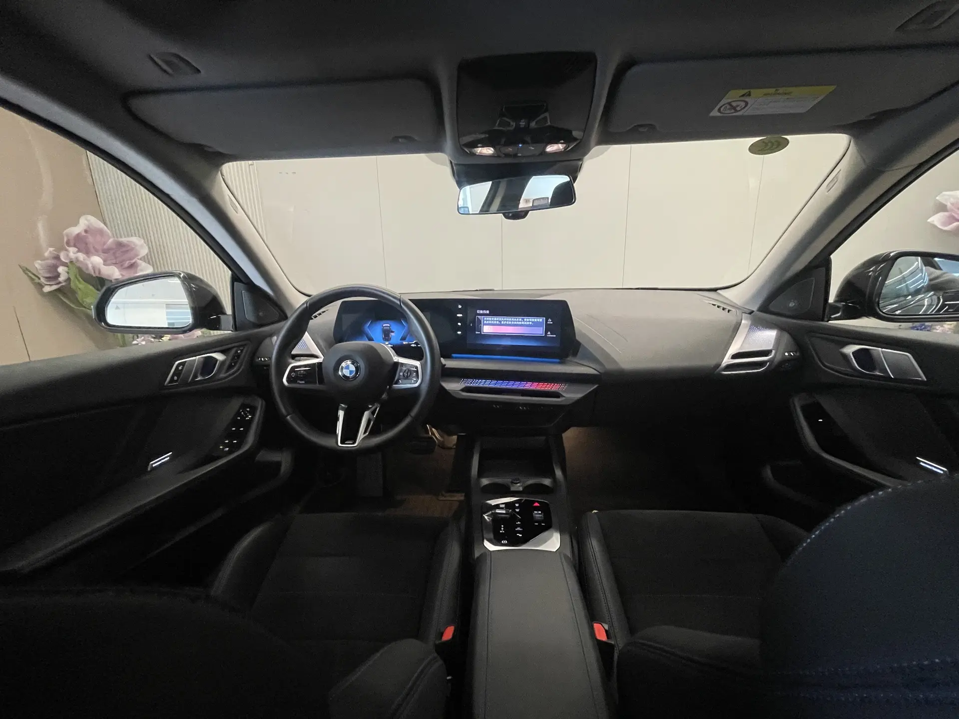 BMW 225L, 2025 13