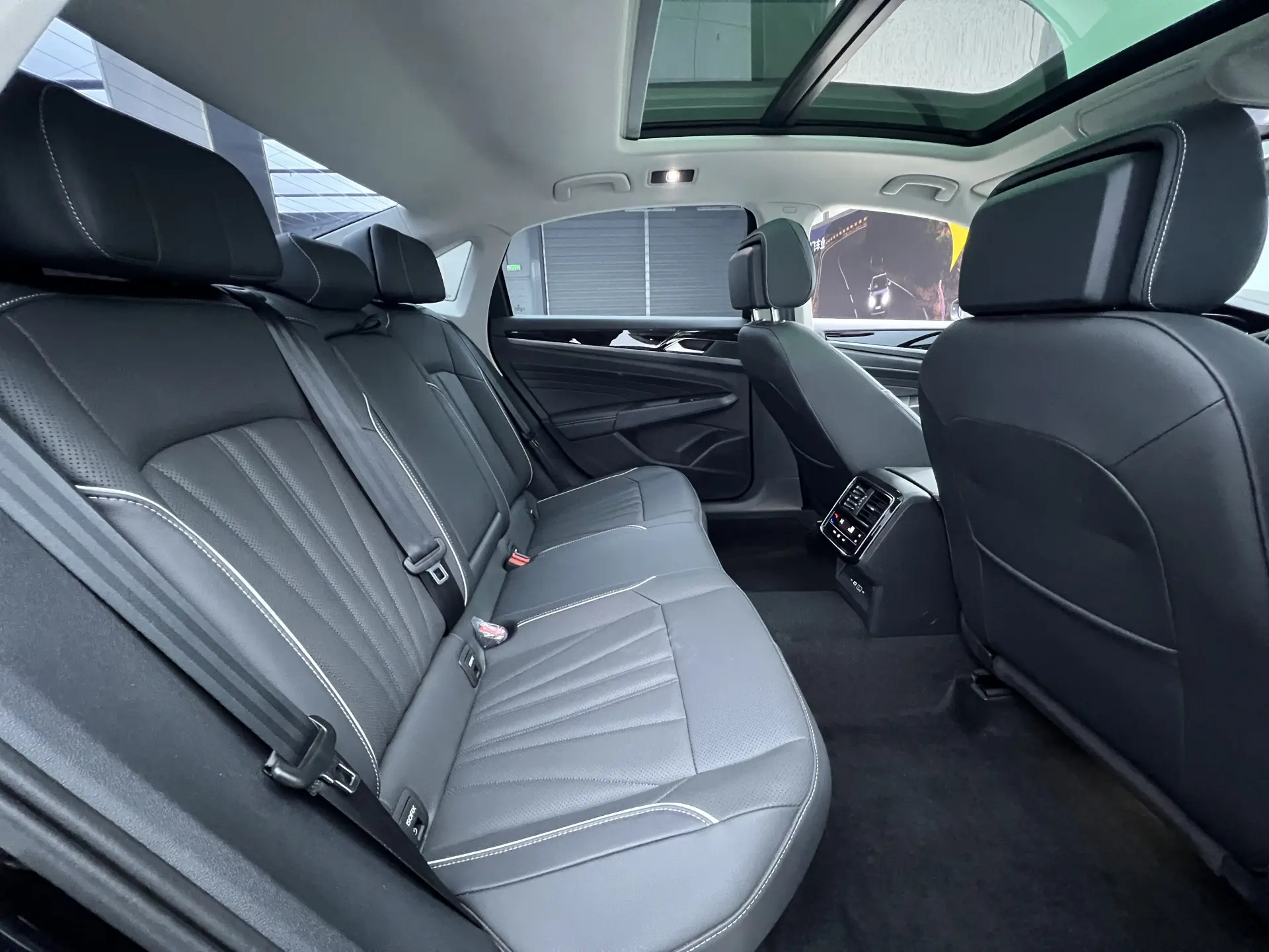 Volkswagen Passat, 2024 18