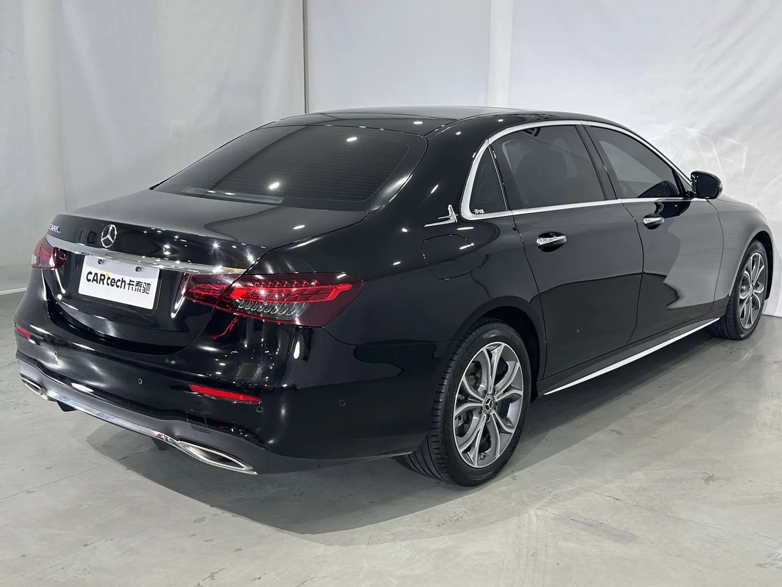 Mercedes-Benz E 300 L, 2023 4
