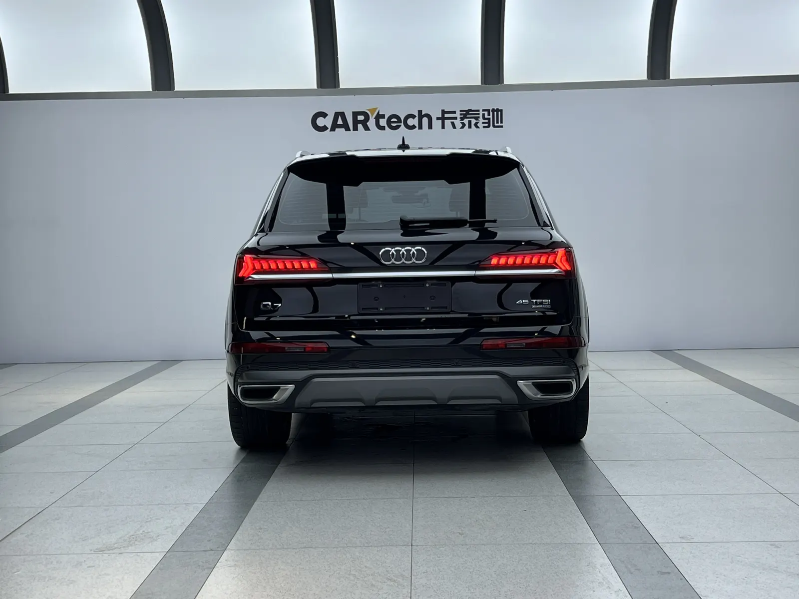 Audi Q7 45 TFSI, 2023 4