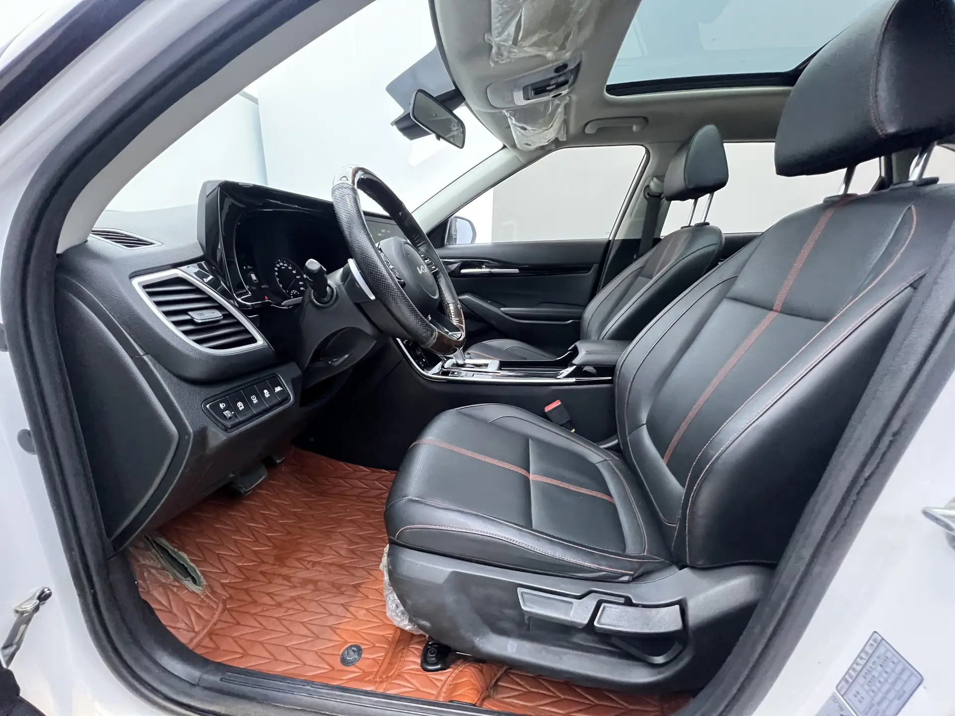 Kia KX3, 2023 11