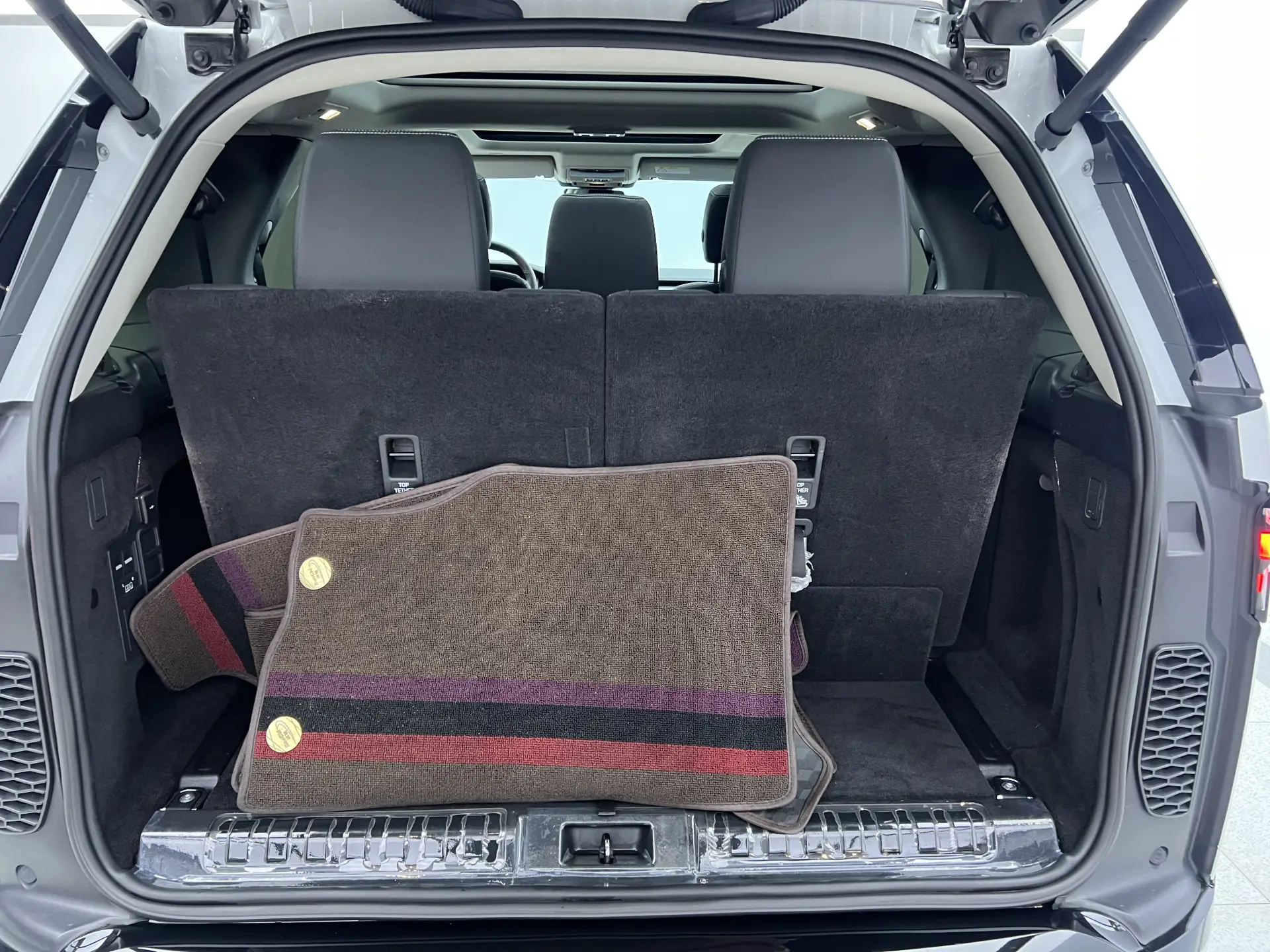 Land Rover Discovery, 2023 30