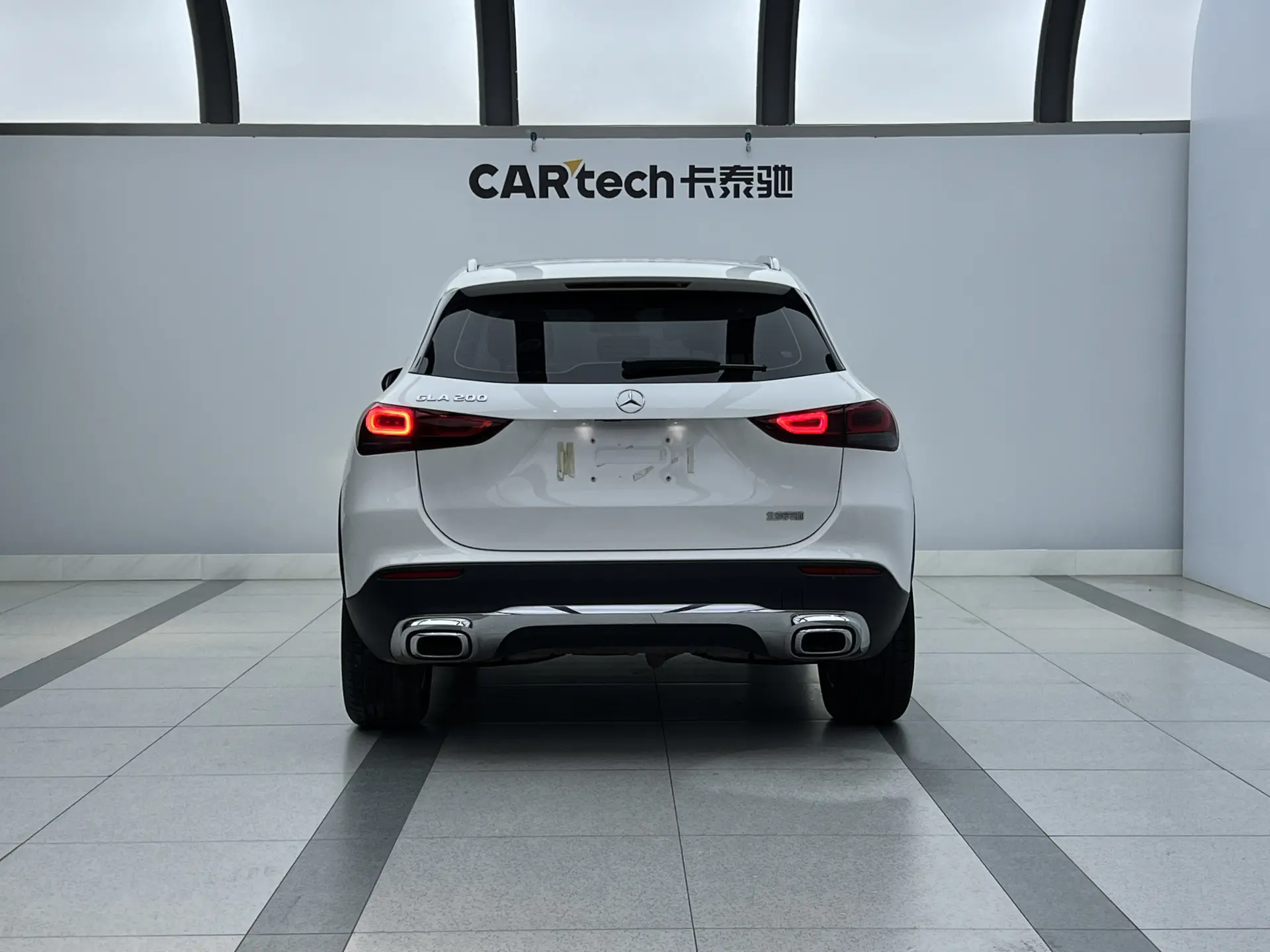 Mercedes-Benz GLA 200, 2022 4
