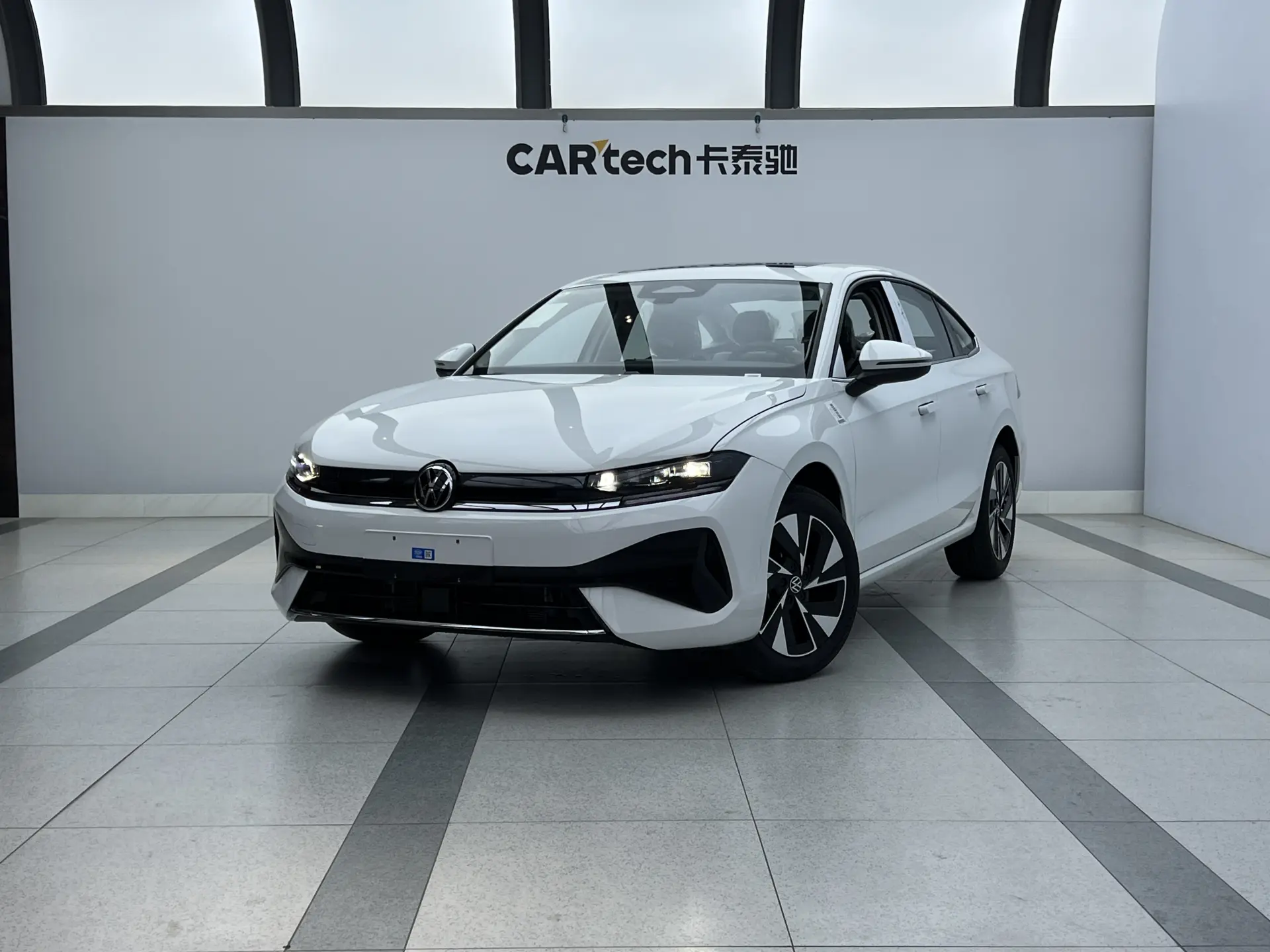 Volkswagen Sagitar, 2025 27
