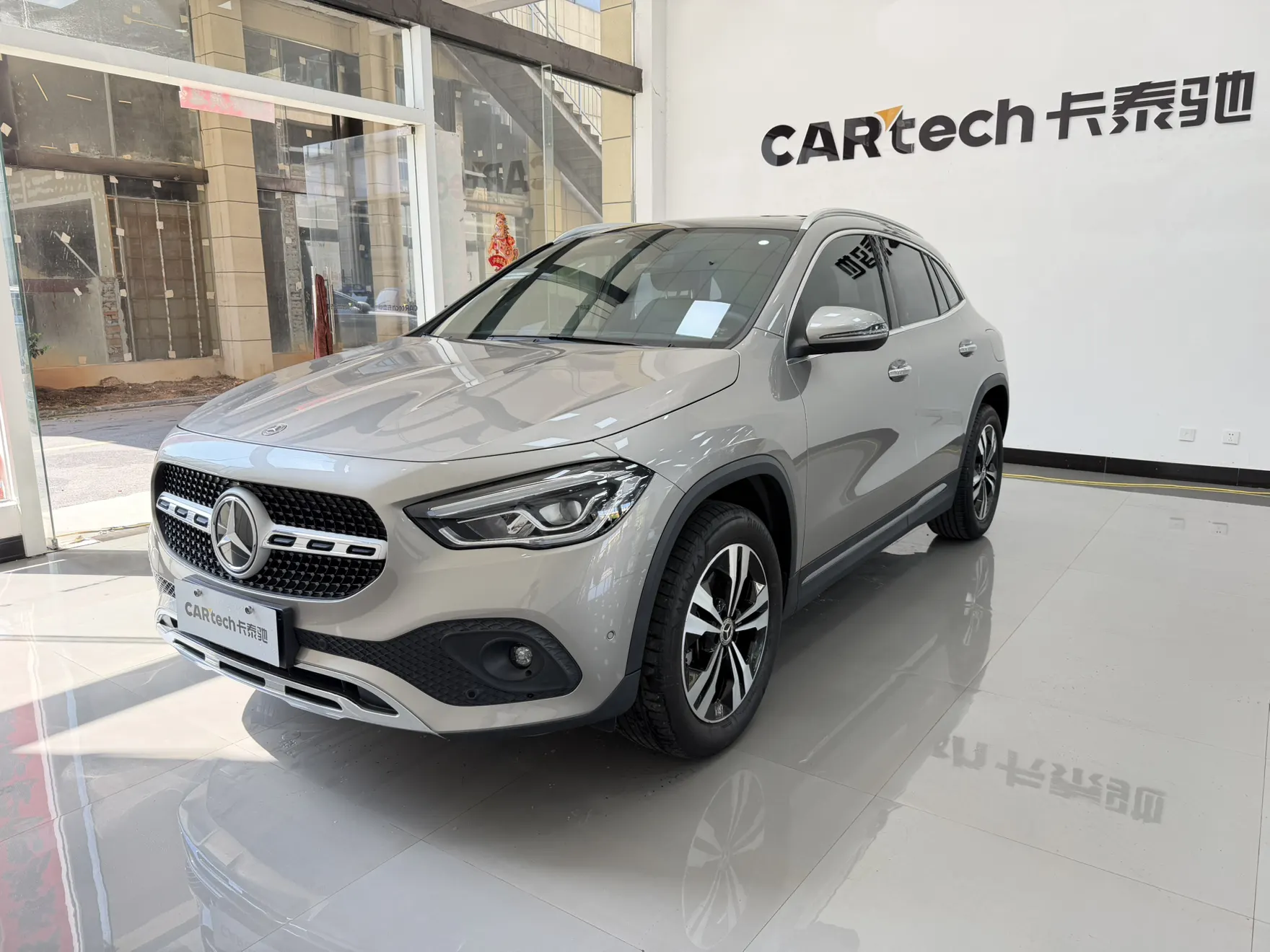 Mercedes-Benz GLA 200