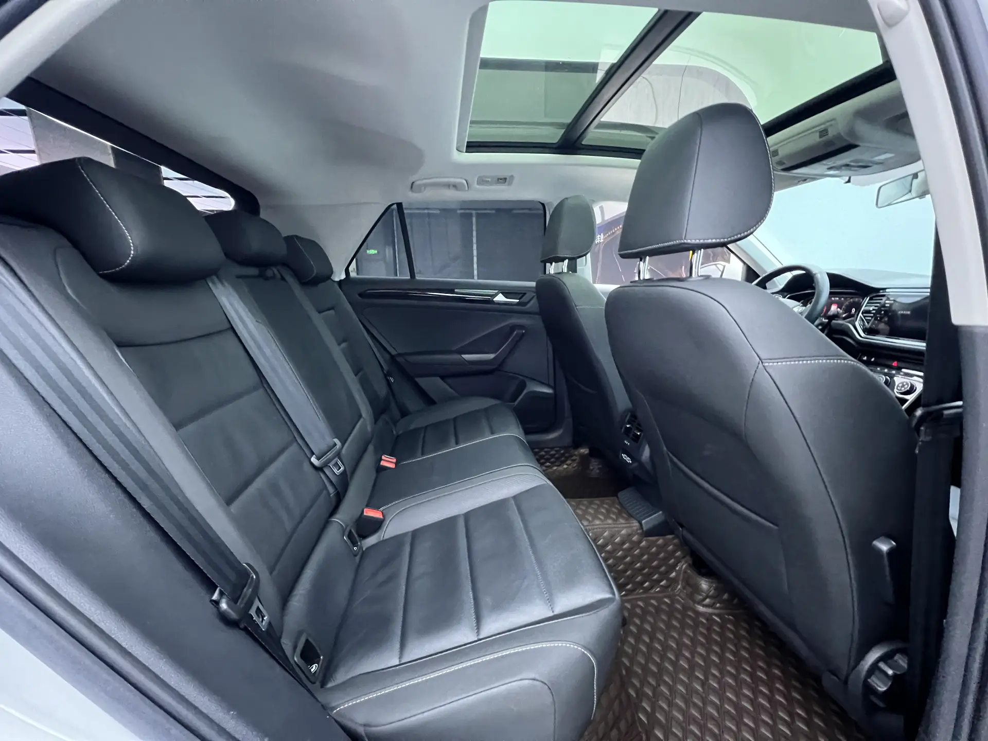 Volkswagen T-ROC, 2022 17