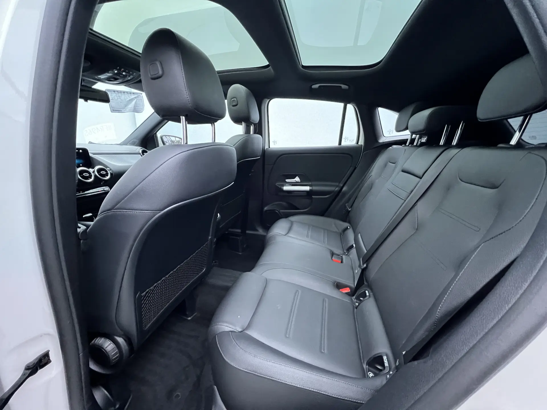 Mercedes-Benz GLA 200, 2022 13