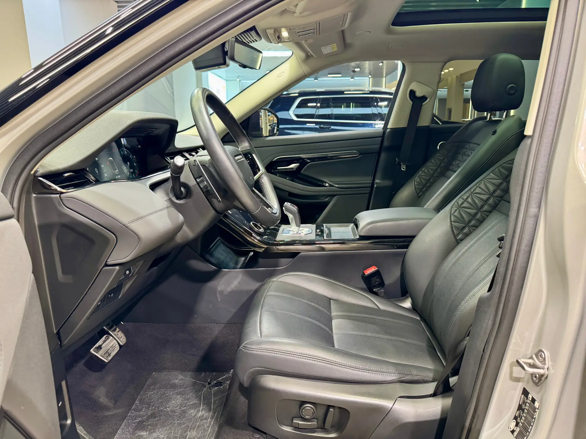 Land Rover Range Rover, 2023 13