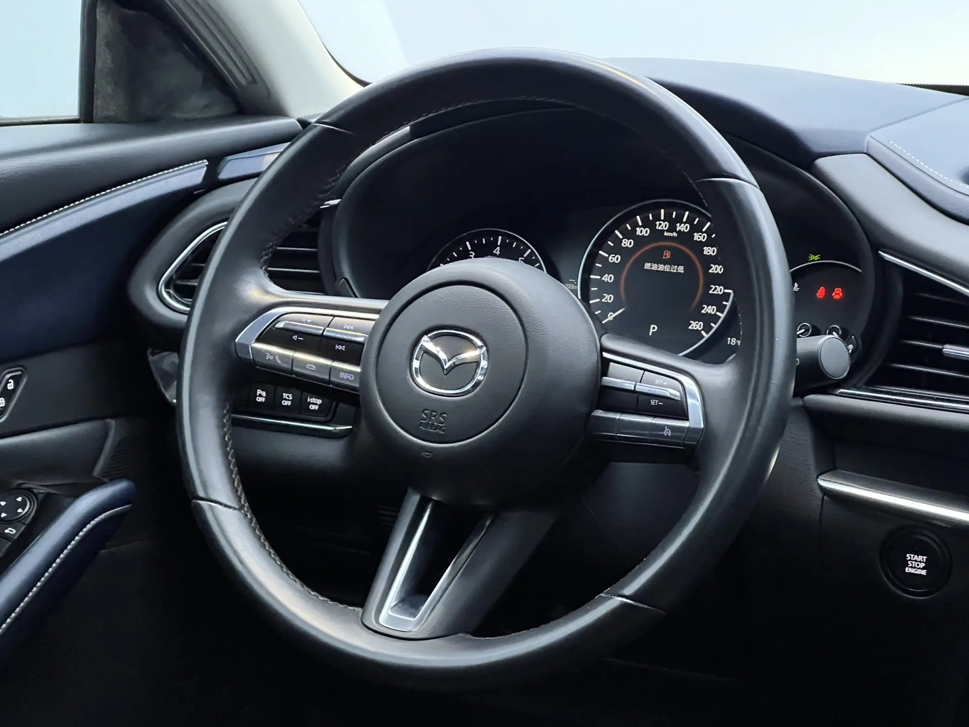 Mazda CX-30, 2022 25