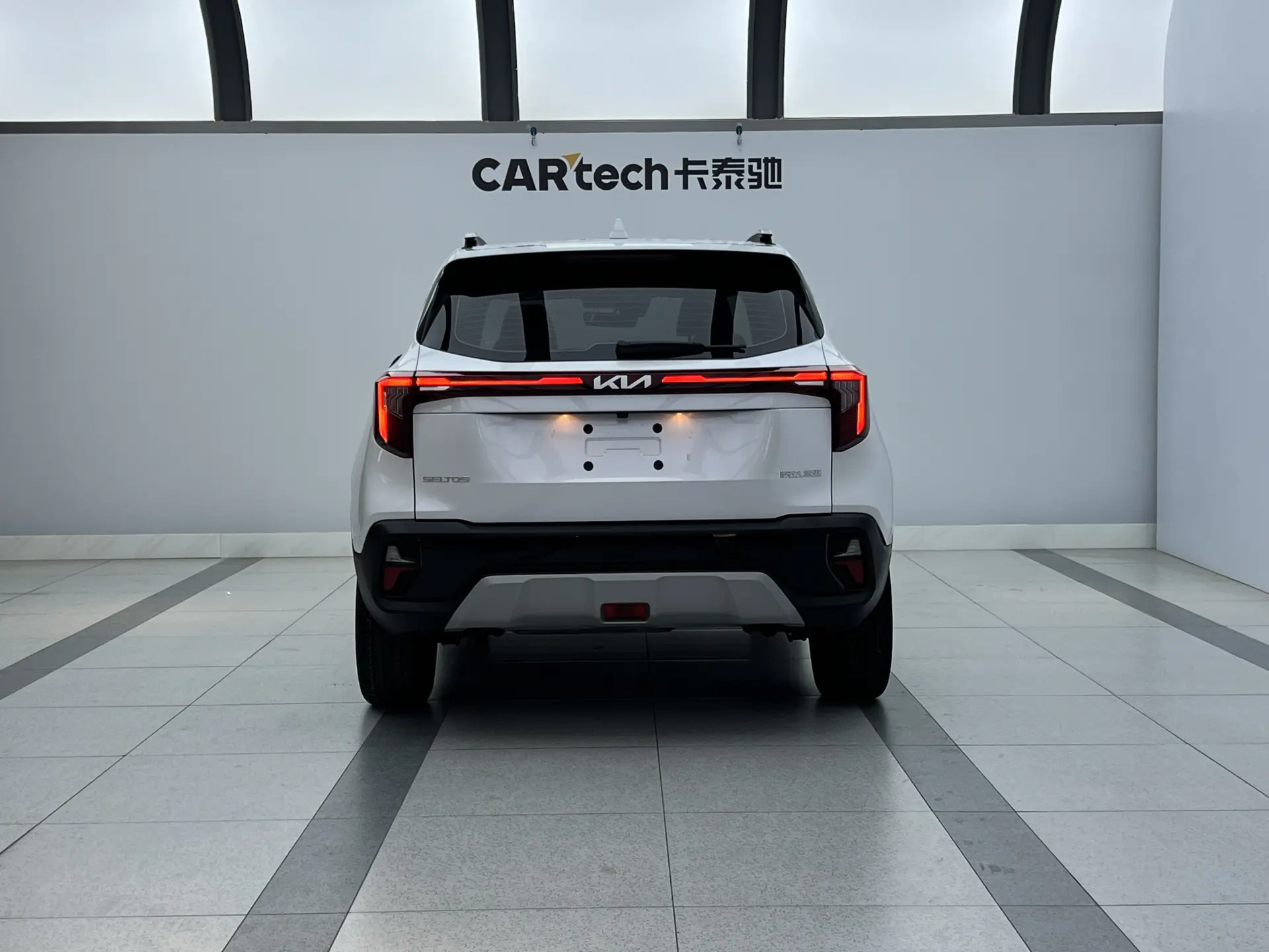 Kia Seltos, 2023 3