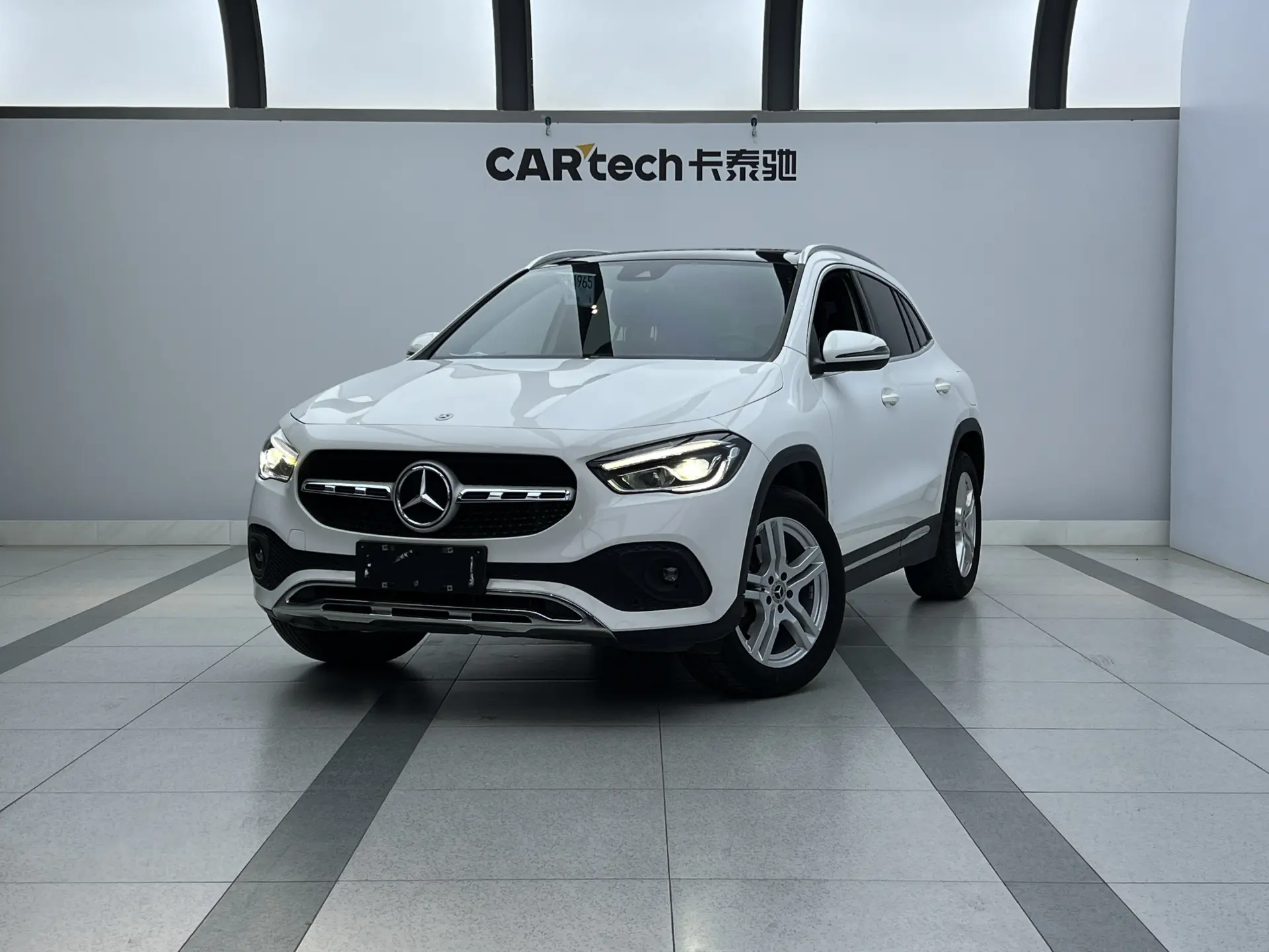 Mercedes-Benz GLA 200
