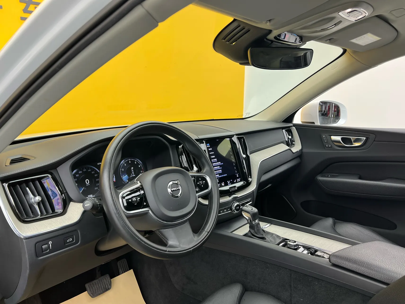 Volvo XC60, 2021 32