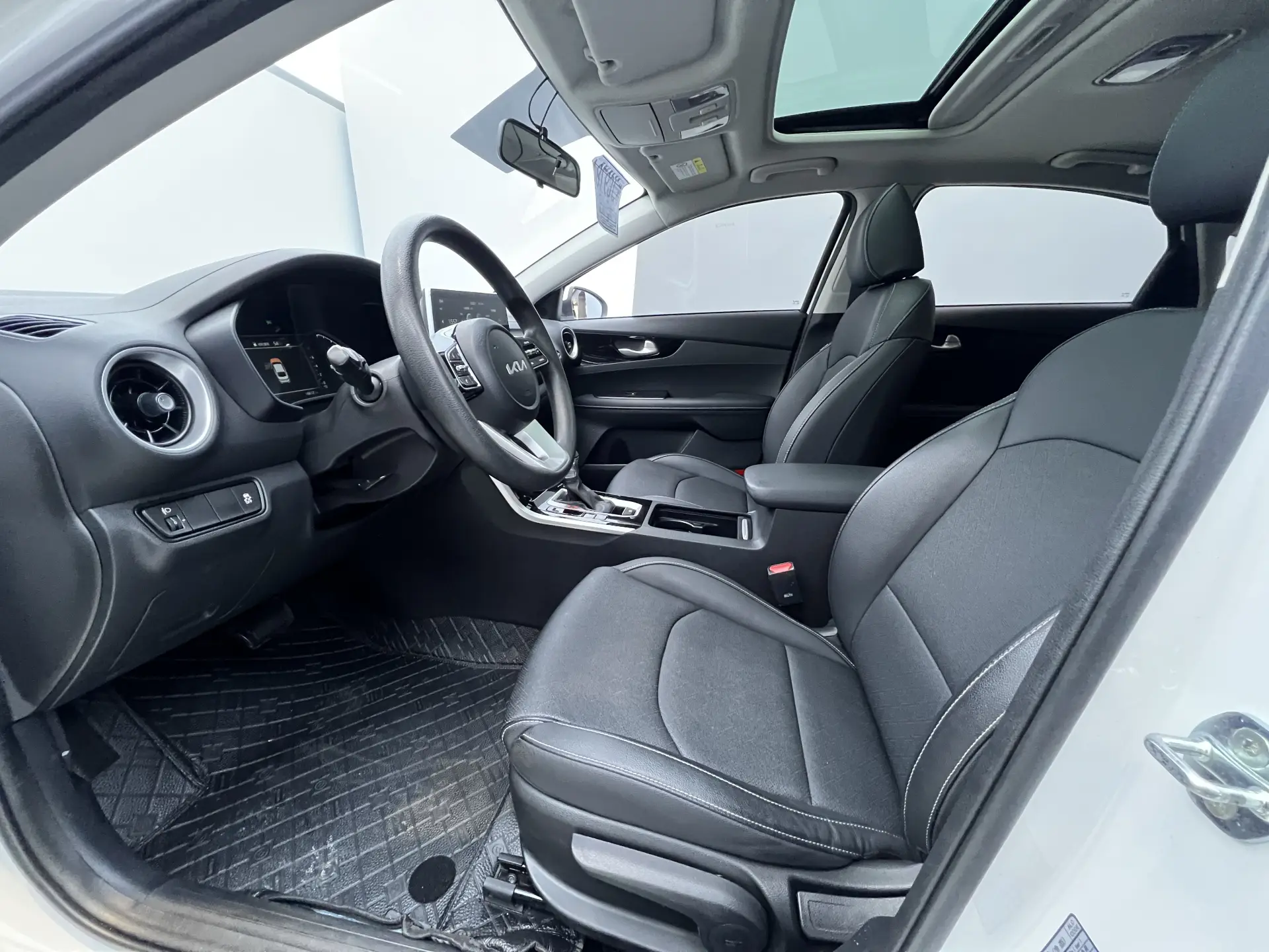 Kia K3, 2022 11