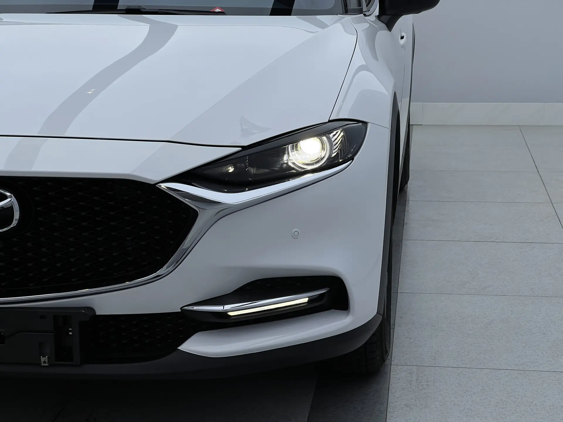 Mazda CX-4, 2023 все фото