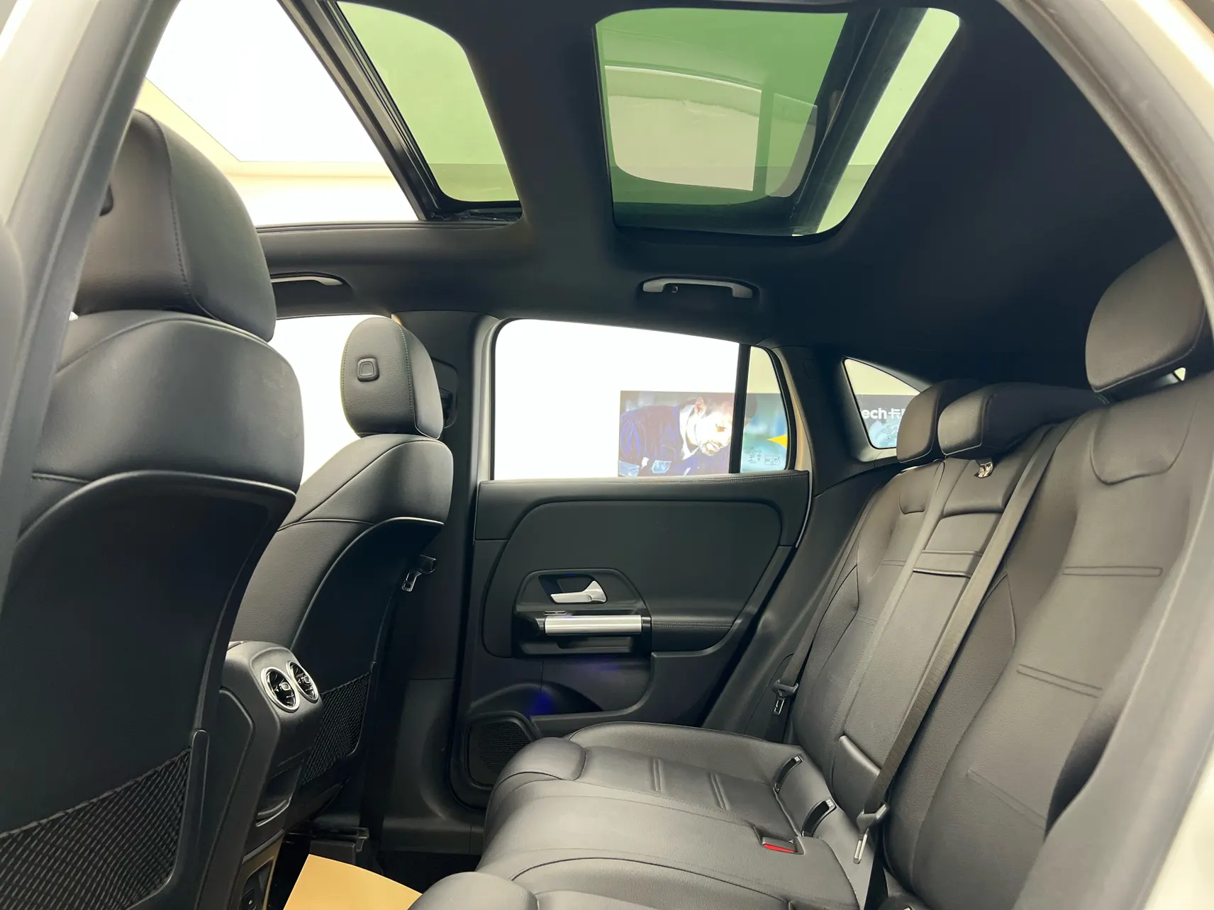 Mercedes-Benz GLA 200, 2022 20