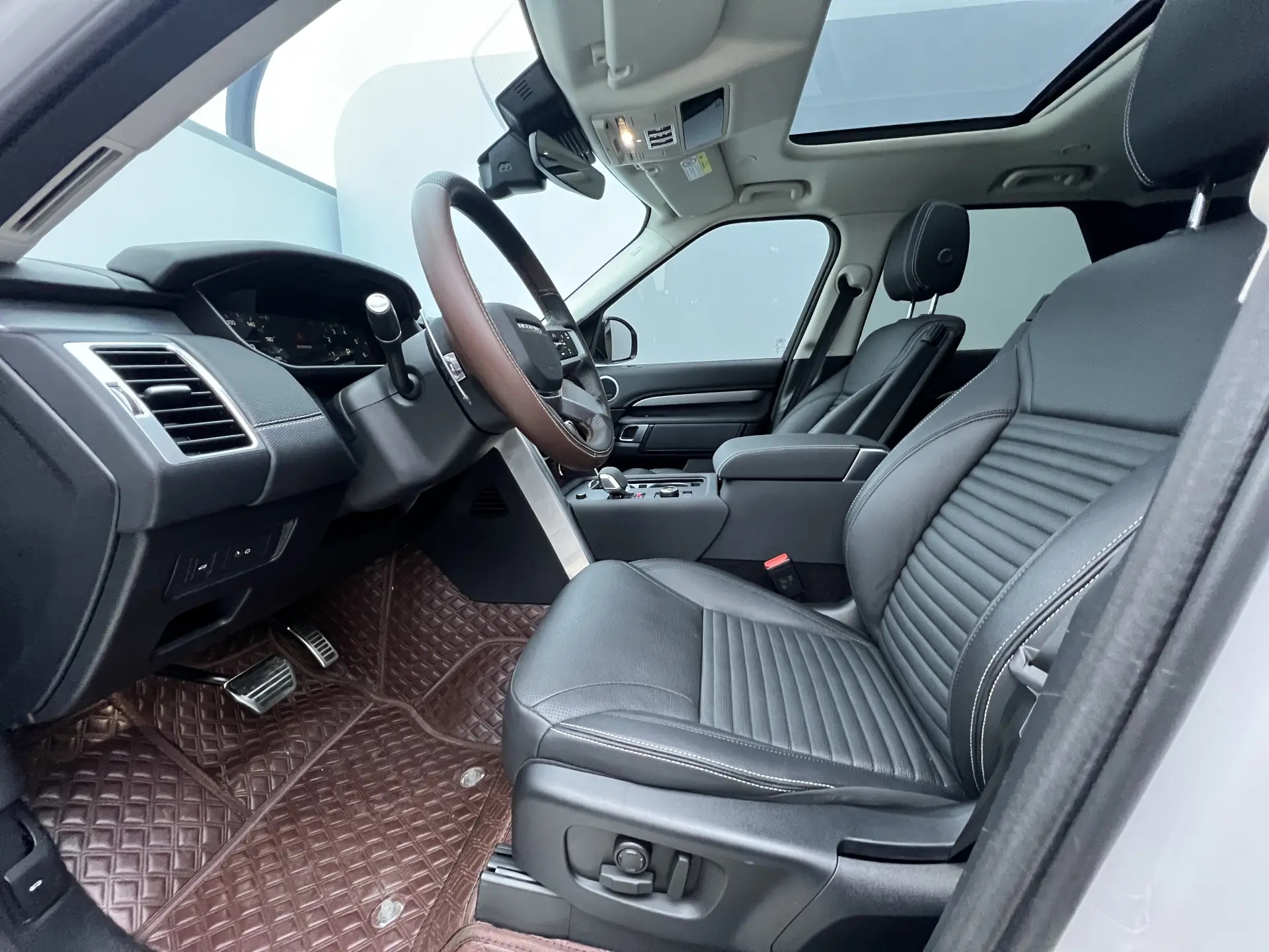 Land Rover Discovery, 2023 11